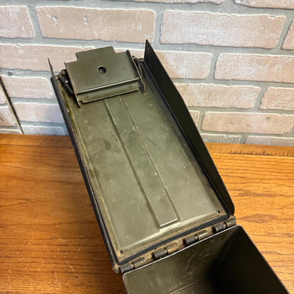 VIntage Ammunition Ammo Dry Box Metal Crate Box "Lefty" Black