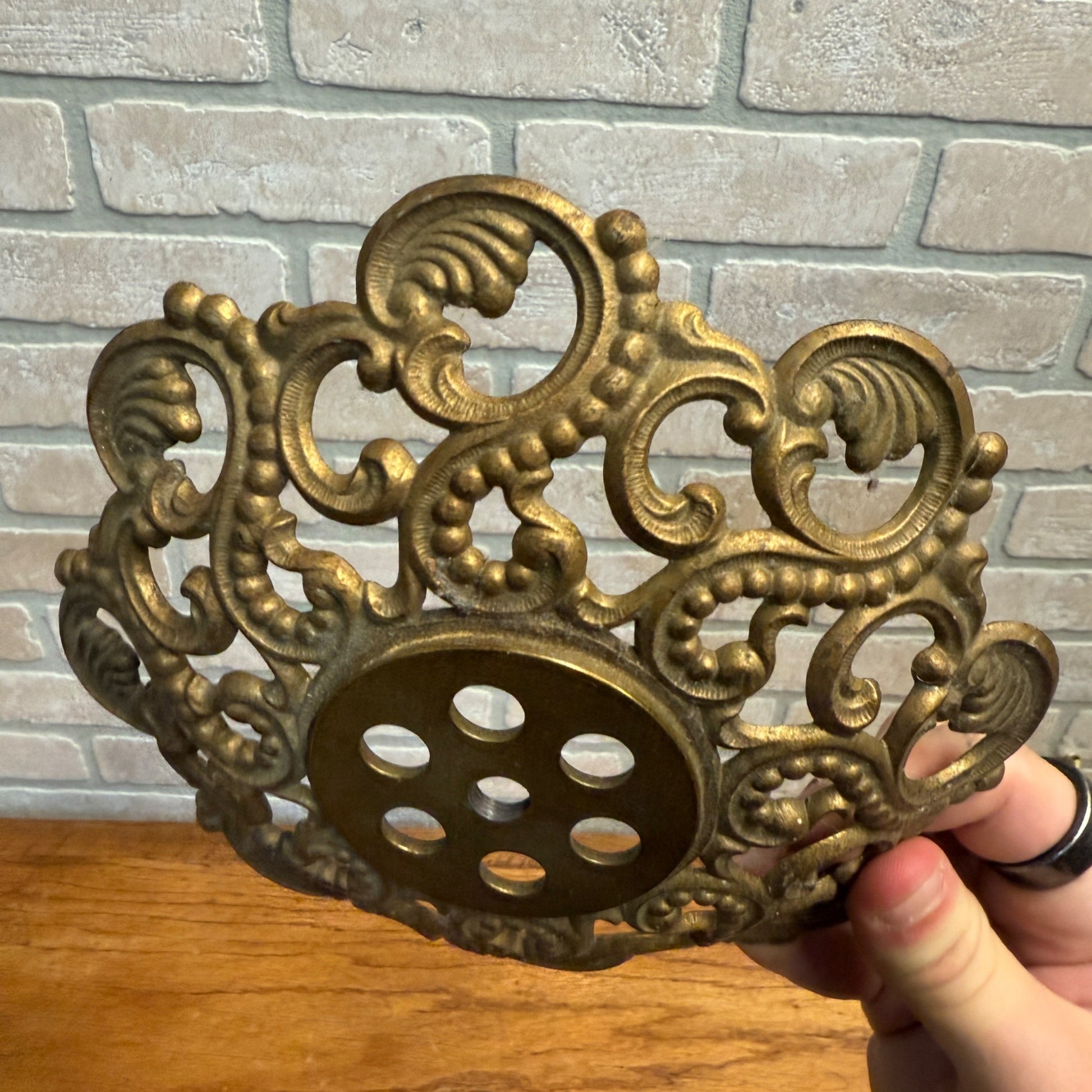 Antique Cast Iron #403 Oil Lamp Base Gold Painted Ornate Victorian 7" Dia