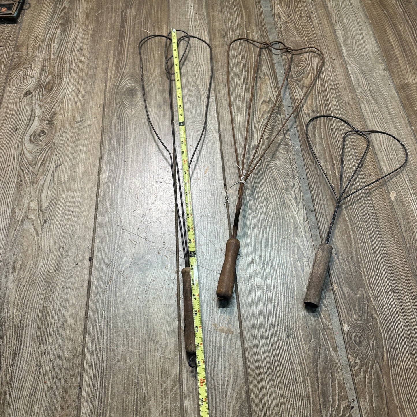 (3) Antique Primitive Wire Rug Beaters Tools Rustic Farmhouse Clothes