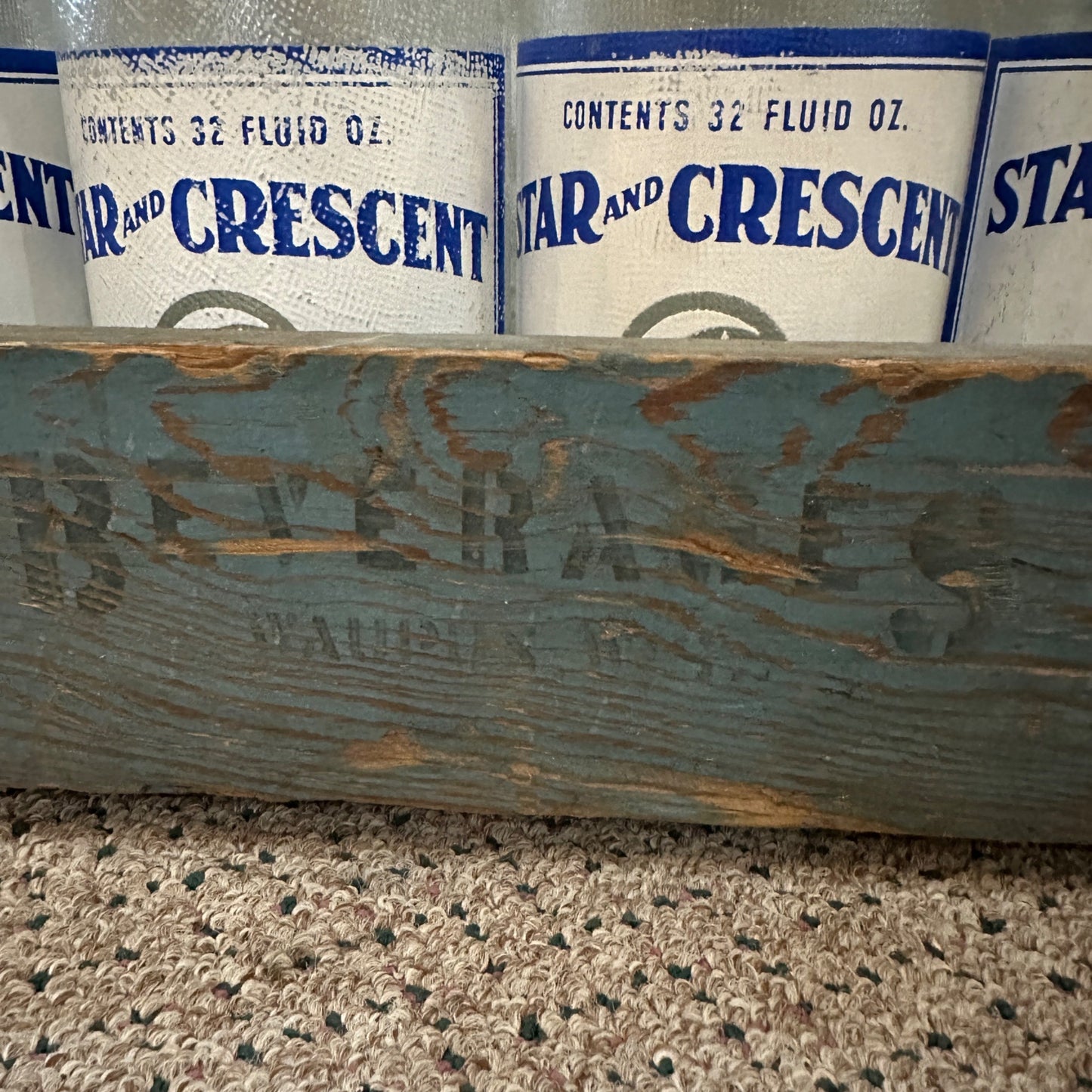 VIntaeg 12-Pack 32oz Star & Crescent Bottle Case Crate Waupun Wis