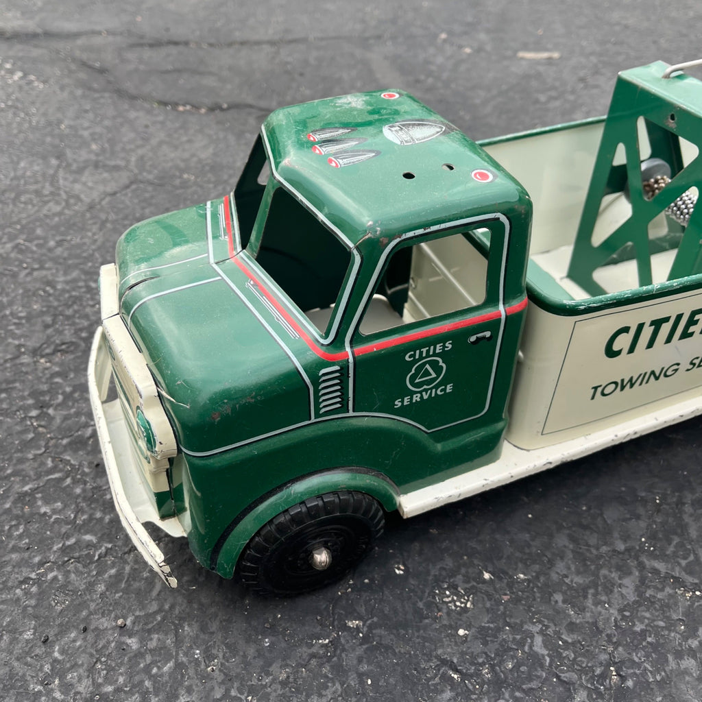 Vintage 1950s Marx Lumar Cities Services Tow Truck Pressed Steel Toy