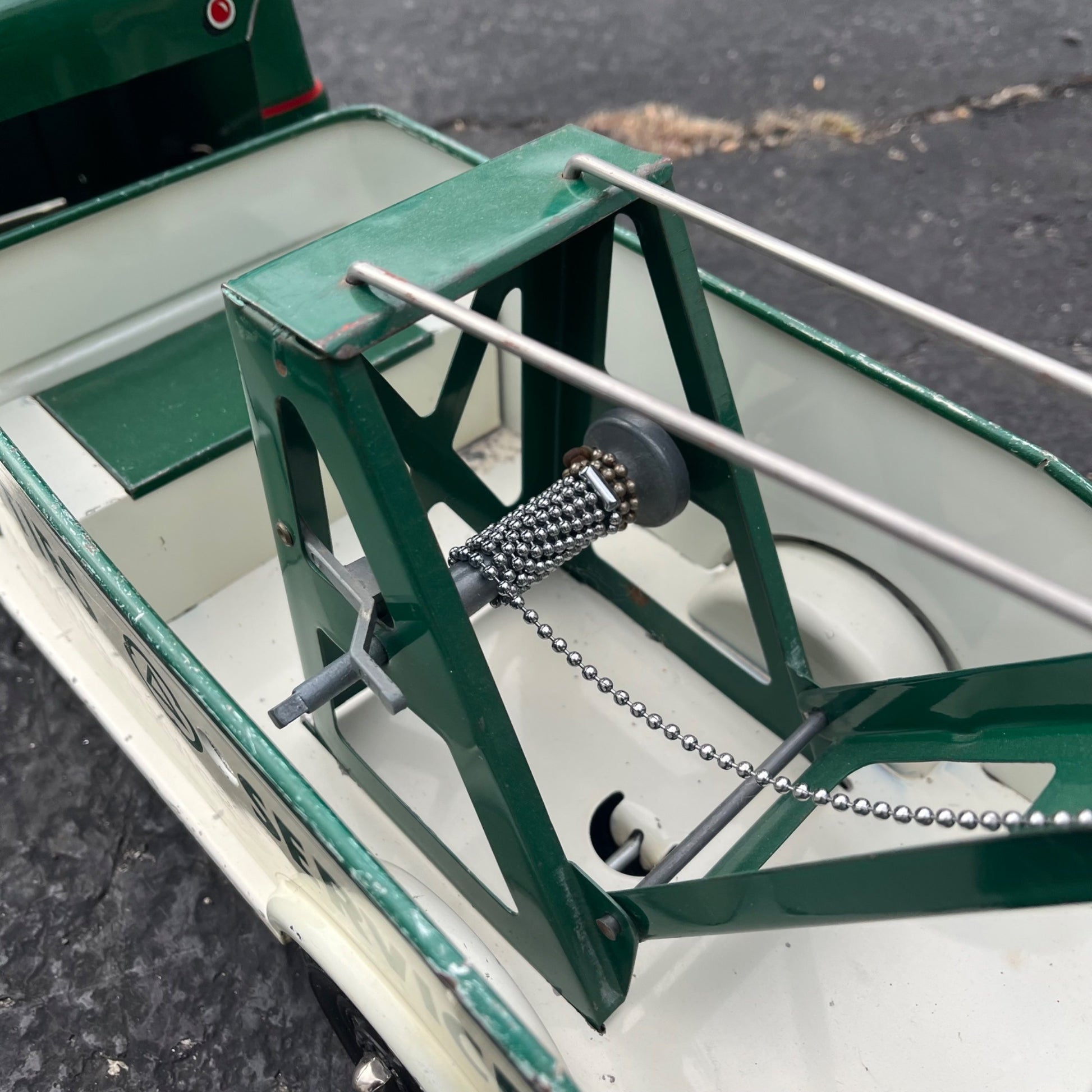 Vintage 1950s Marx Lumar Cities Services Tow Truck Pressed Steel Toy