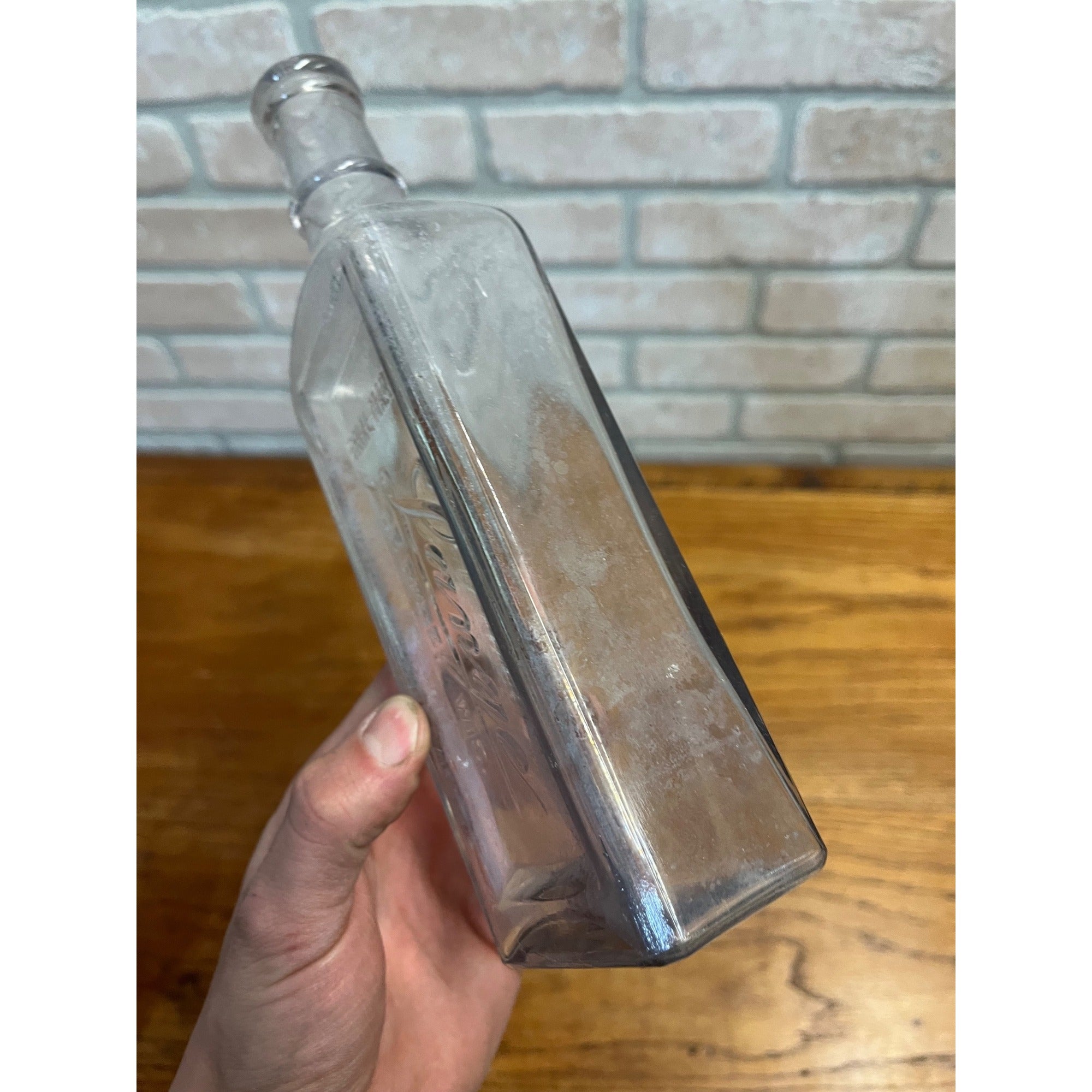 LANGE DE PERE WIS REMEDIES CURE MEDICINE EMBOSSED BOTTLE Wisconsin