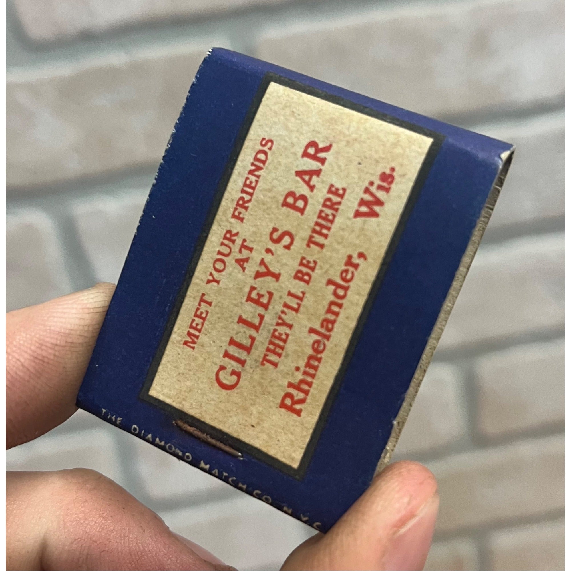 Vintage Gilley's Bar Tavern Rhinelander Wisconsin Full Unused Matchbook