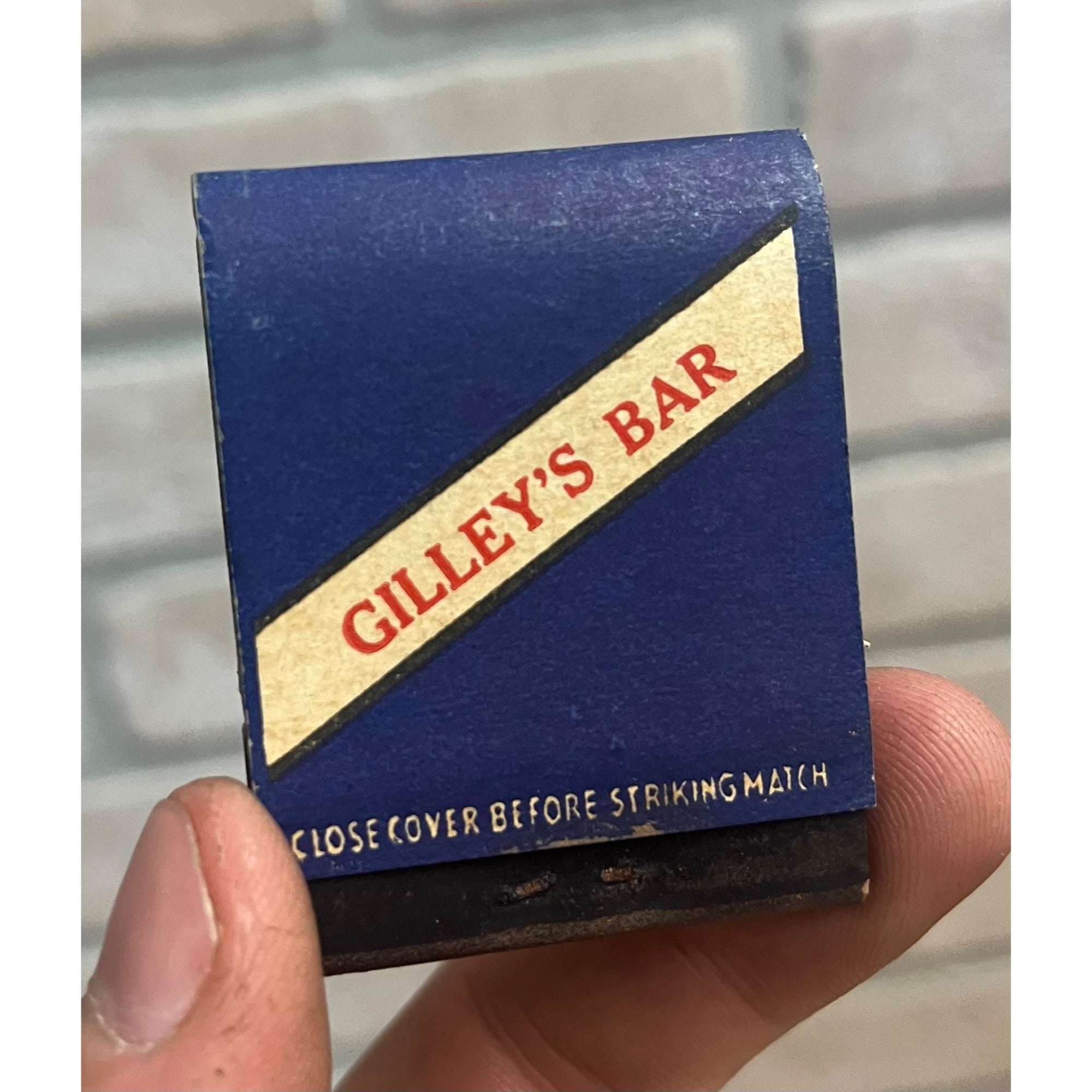Vintage Gilley's Bar Tavern Rhinelander Wisconsin Full Unused Matchbook