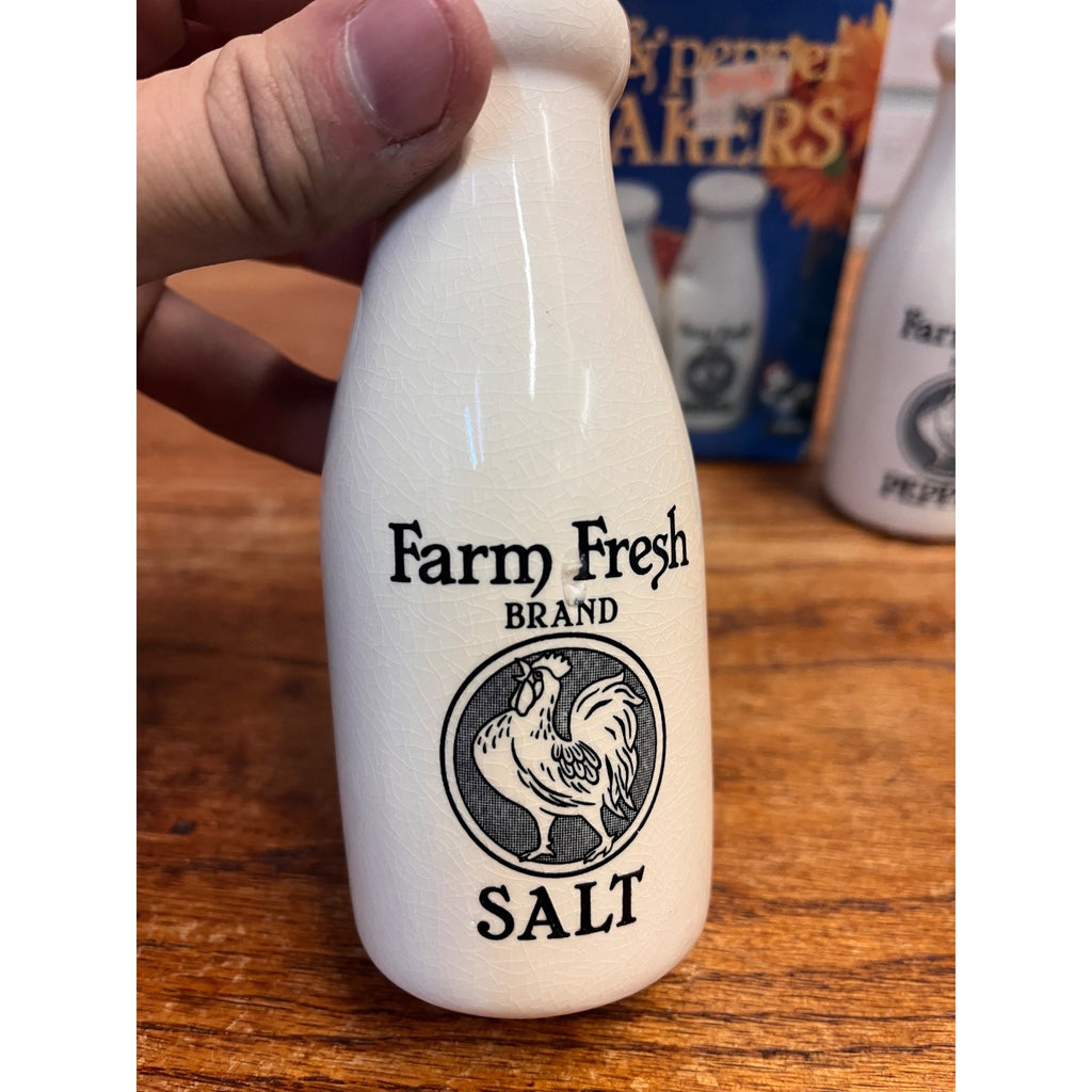 Vintage Westwood Import Company Farm Fresh Ceramic Bottle Salt and Pepper Shakers Rooster Design Hayward, CA 1982 NOS