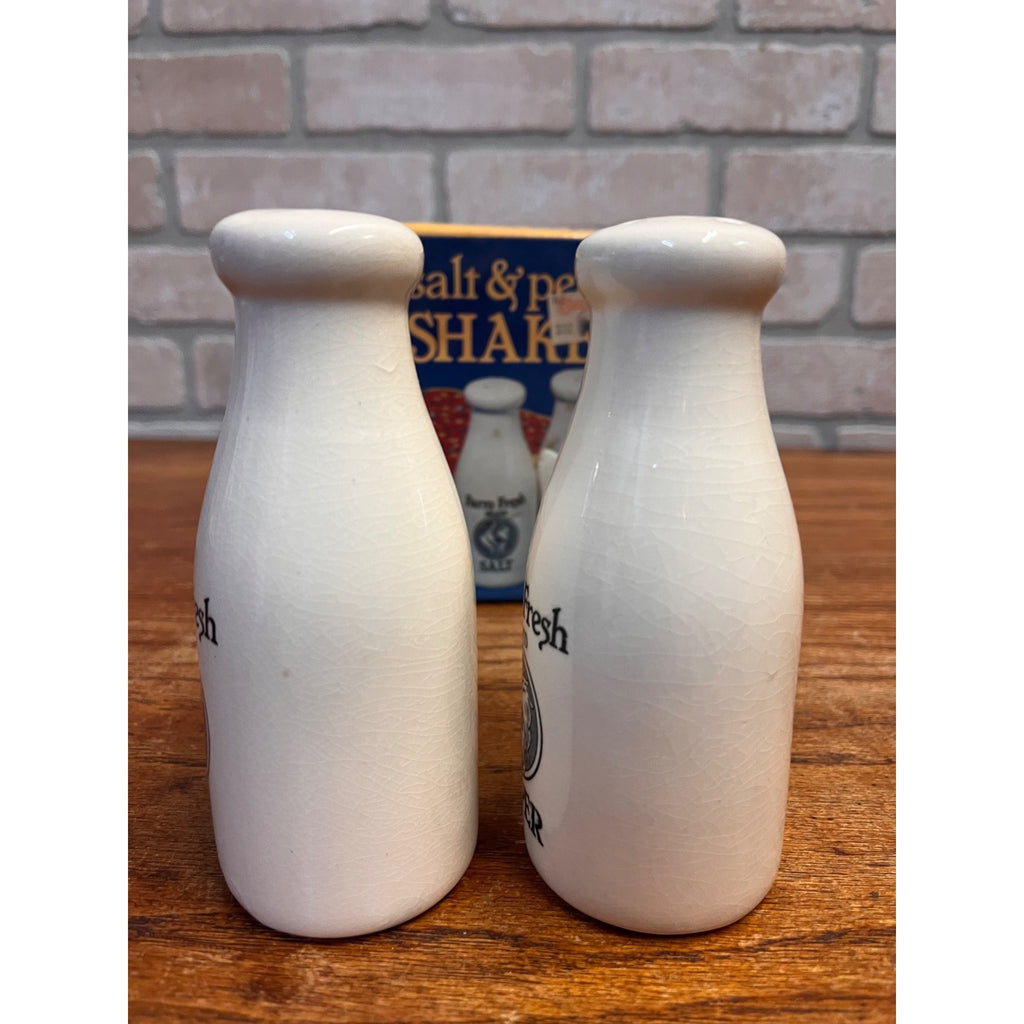 Vintage Westwood Import Company Farm Fresh Ceramic Bottle Salt and Pepper Shakers Rooster Design Hayward, CA 1982 NOS