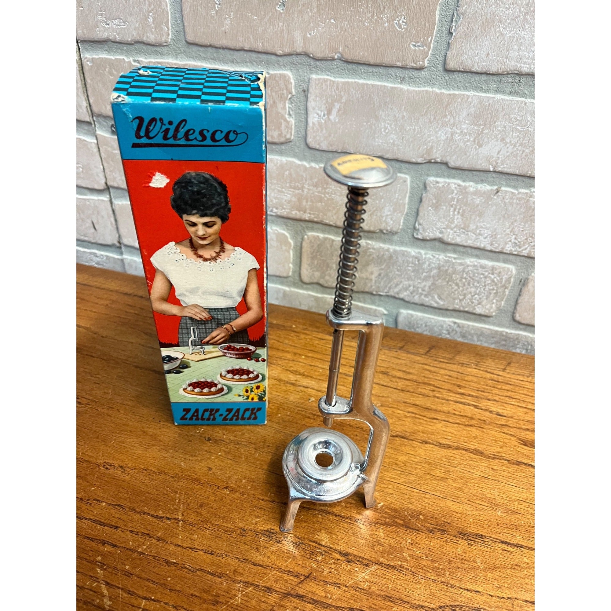 Vintage Wilesco Zack-Zack Metal Stoner Pitter Fruit Cherry Plum In Box