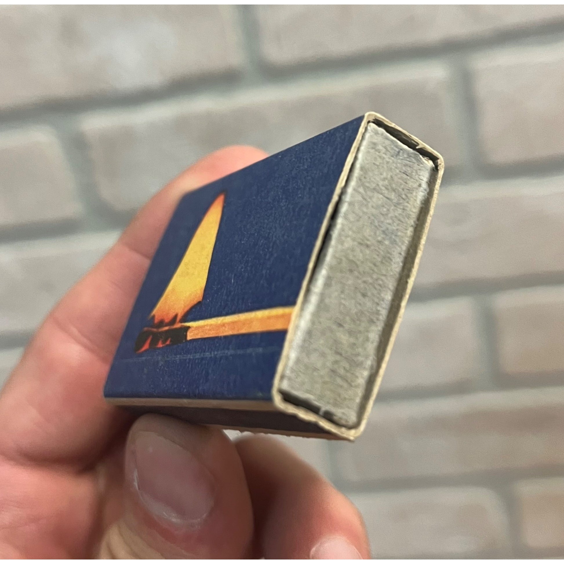 VINTAGE STRIKE ANYWHERE FLAME BOX OHIO BLUE TIP MATCHES 2"x1.5" BOX