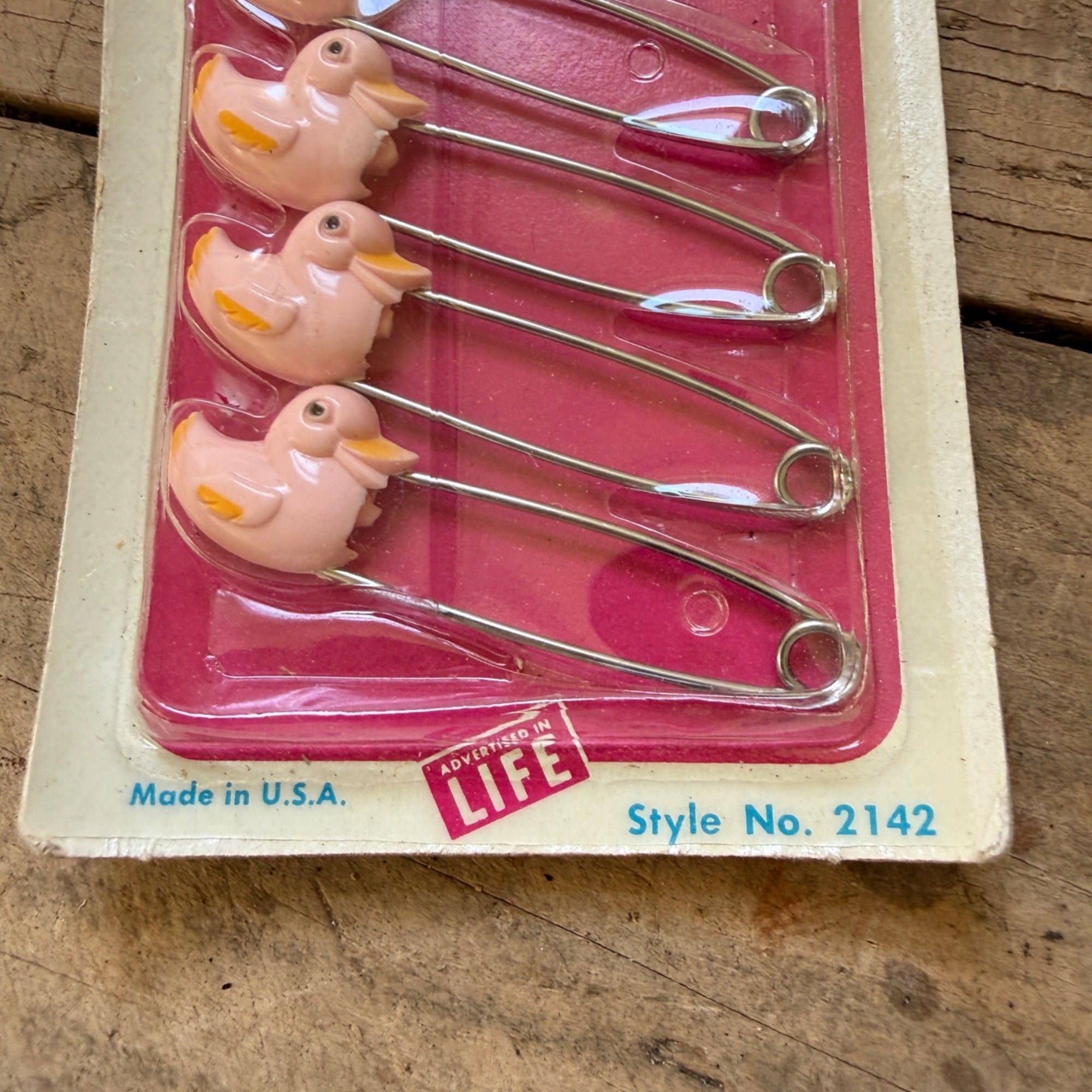Vintage NOS Penn Duck Diaper Pins Pink Plastic Heads Sanitary Seal USA Carded