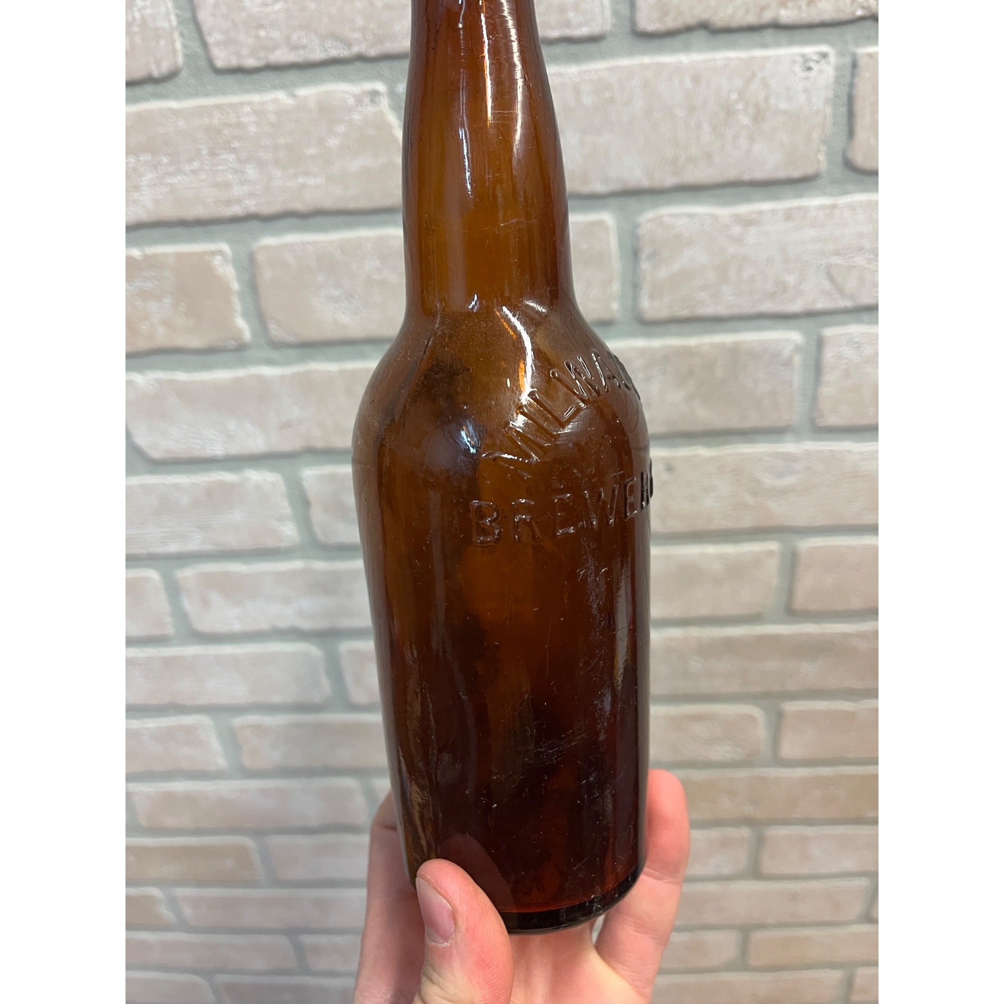 Vintage Pre-Pro Milwaukee Brewery Co. Embossed Beer Bottle Wisconsin 12oz