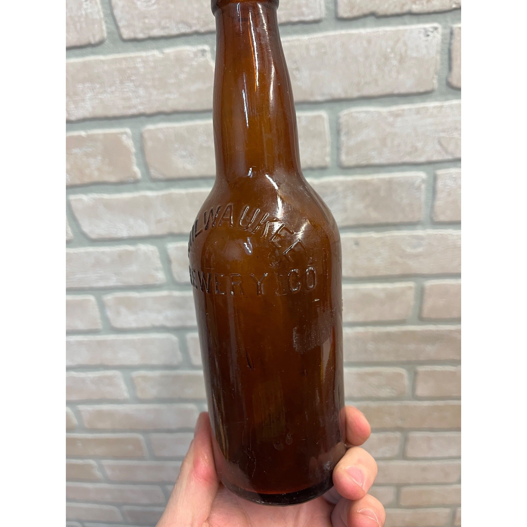 Vintage Pre-Pro Milwaukee Brewery Co. Embossed Beer Bottle Wisconsin 12oz
