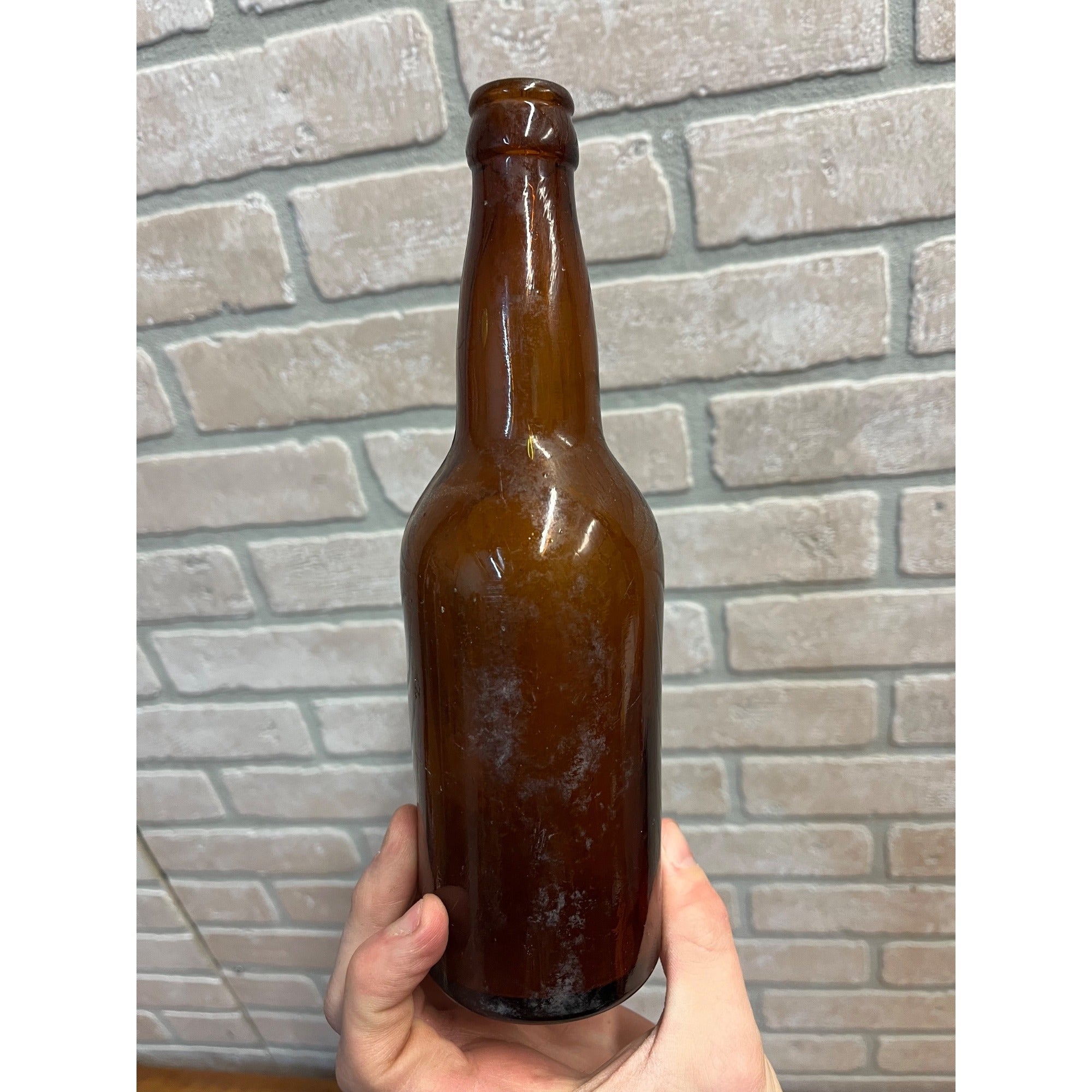 Vintage Pre-Pro Milwaukee Brewery Co. Embossed Beer Bottle Wisconsin 12oz