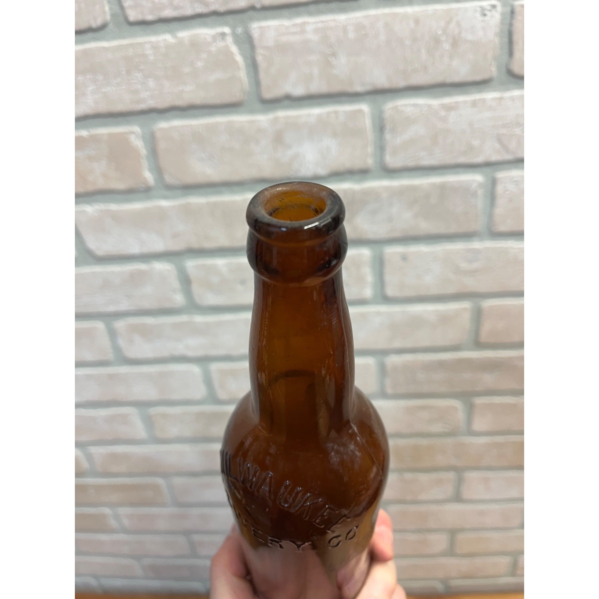 Vintage Pre-Pro Milwaukee Brewery Co. Embossed Beer Bottle Wisconsin 12oz