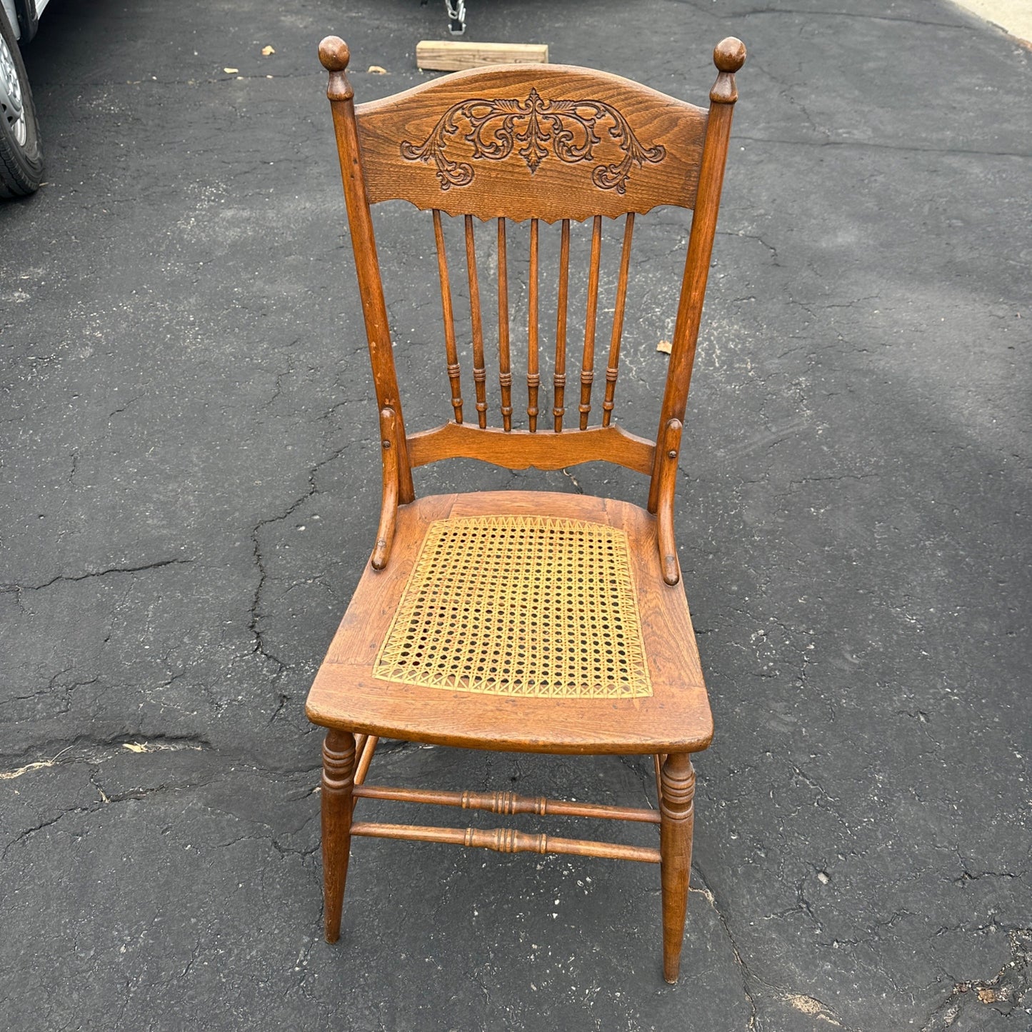 Vintage Round Oak Wooden Table w/ Cane Chairs