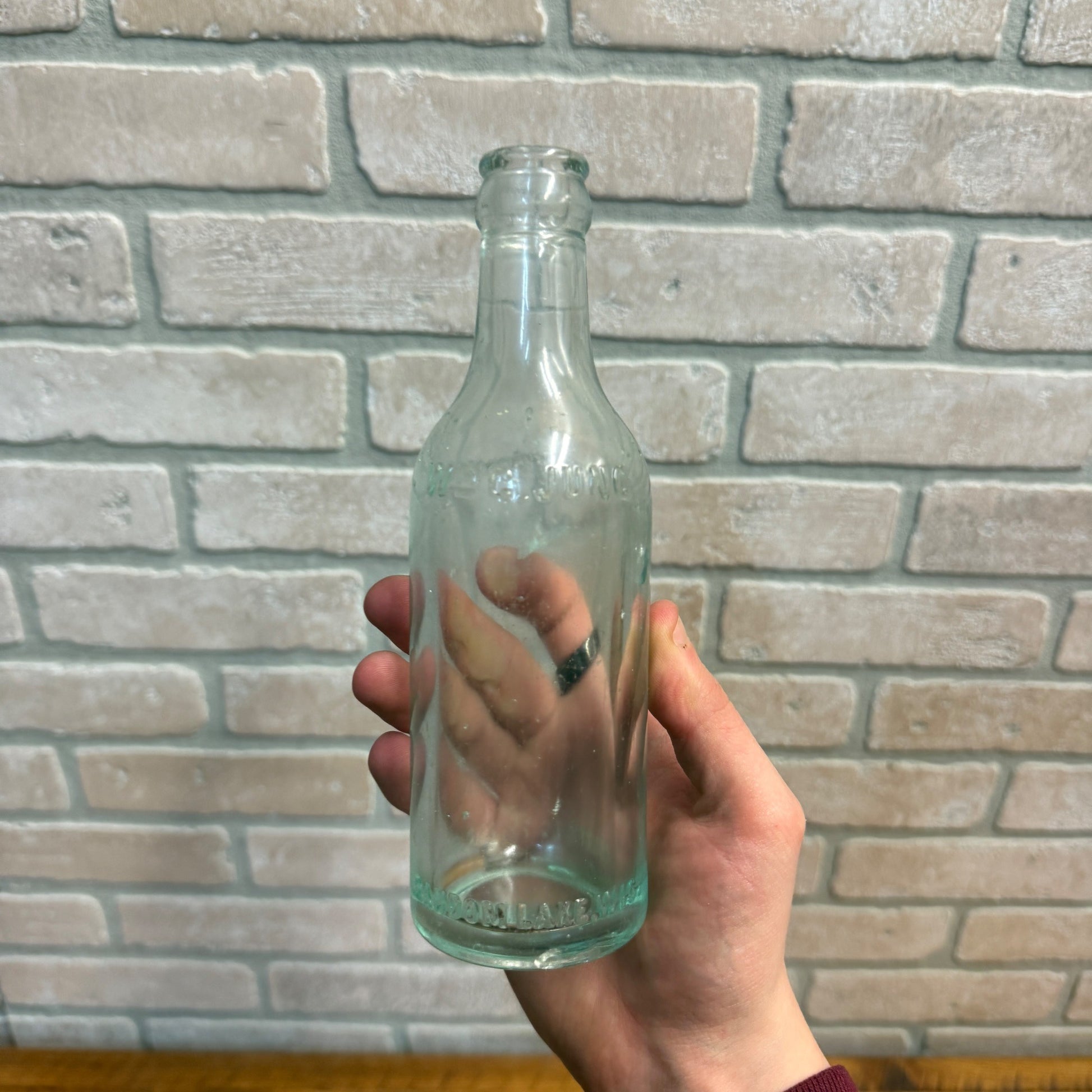 Vintage Jung Beverage Co - Random Lake Wis Prohibition Soda Bottle 7-1/2oz Beer