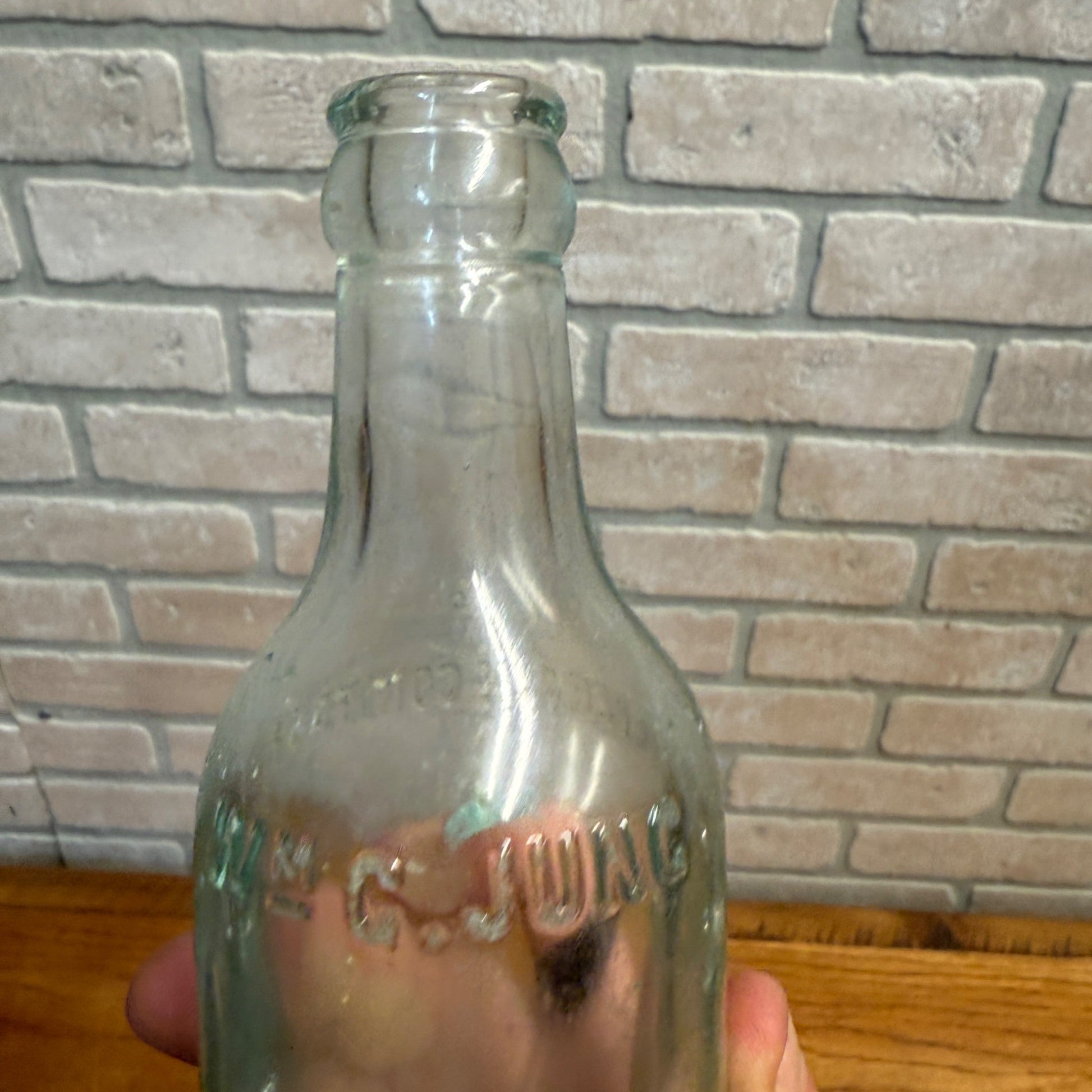 Vintage Jung Beverage Co - Random Lake Wis Prohibition Soda Bottle 7-1/2oz Beer