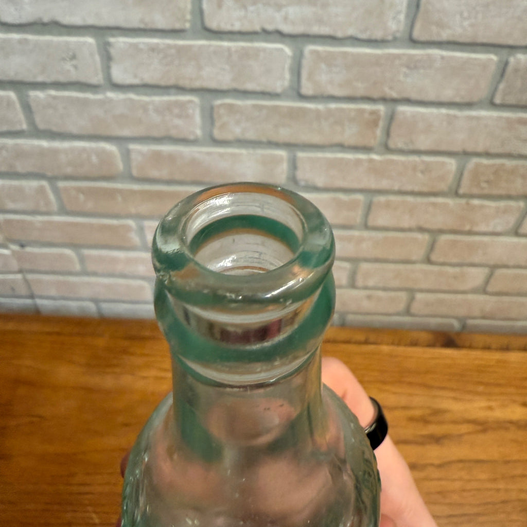 Vintage Jung Beverage Co - Random Lake Wis Prohibition Soda Bottle 7-1/2oz Beer