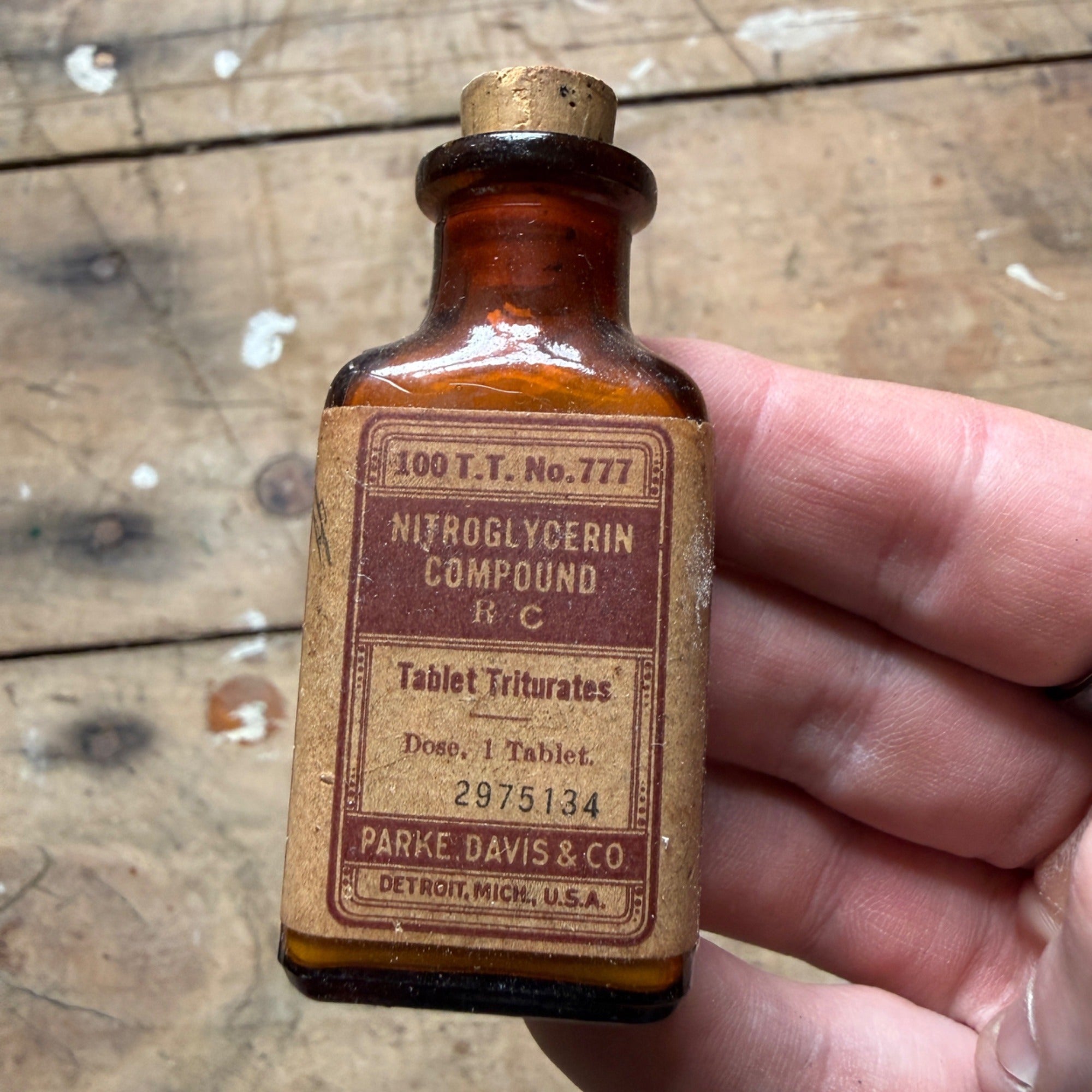 Antique Parke Davis Nitroglycerin Compound Tablet Triturates Pharmacy Bottle FULL