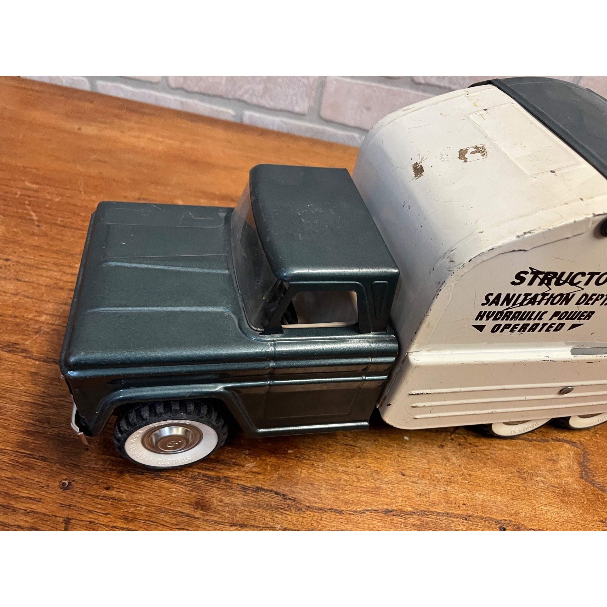 Vintage Structo Sanitation Dept. Pressed Steel Garbage Waste Truck Toy