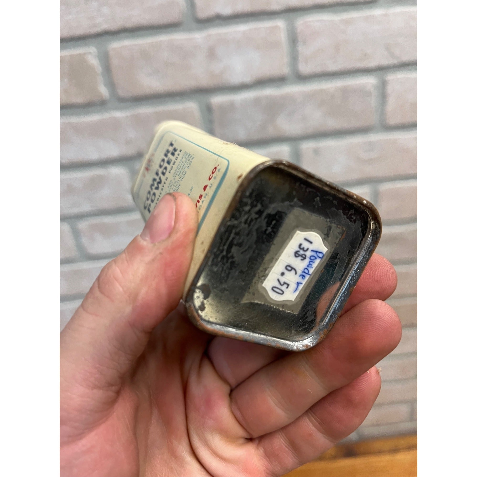 Vintage Medicamenta Vera Comfort Powder 10 oz. tin Parke, Davis & Co.
