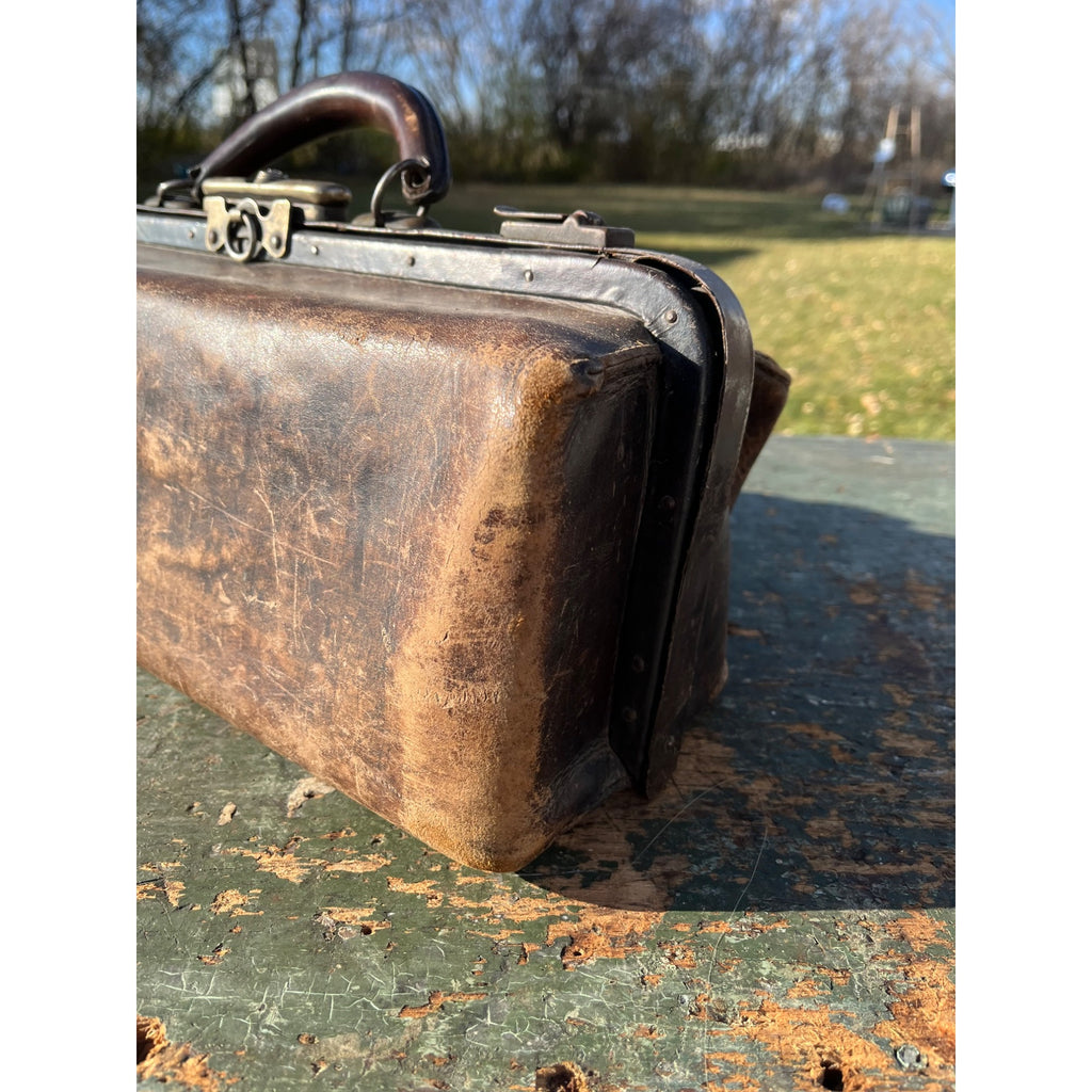 Antique Traveling Veterarian Doctor Leather Apothecary Bag  w/ Glass Bottles
