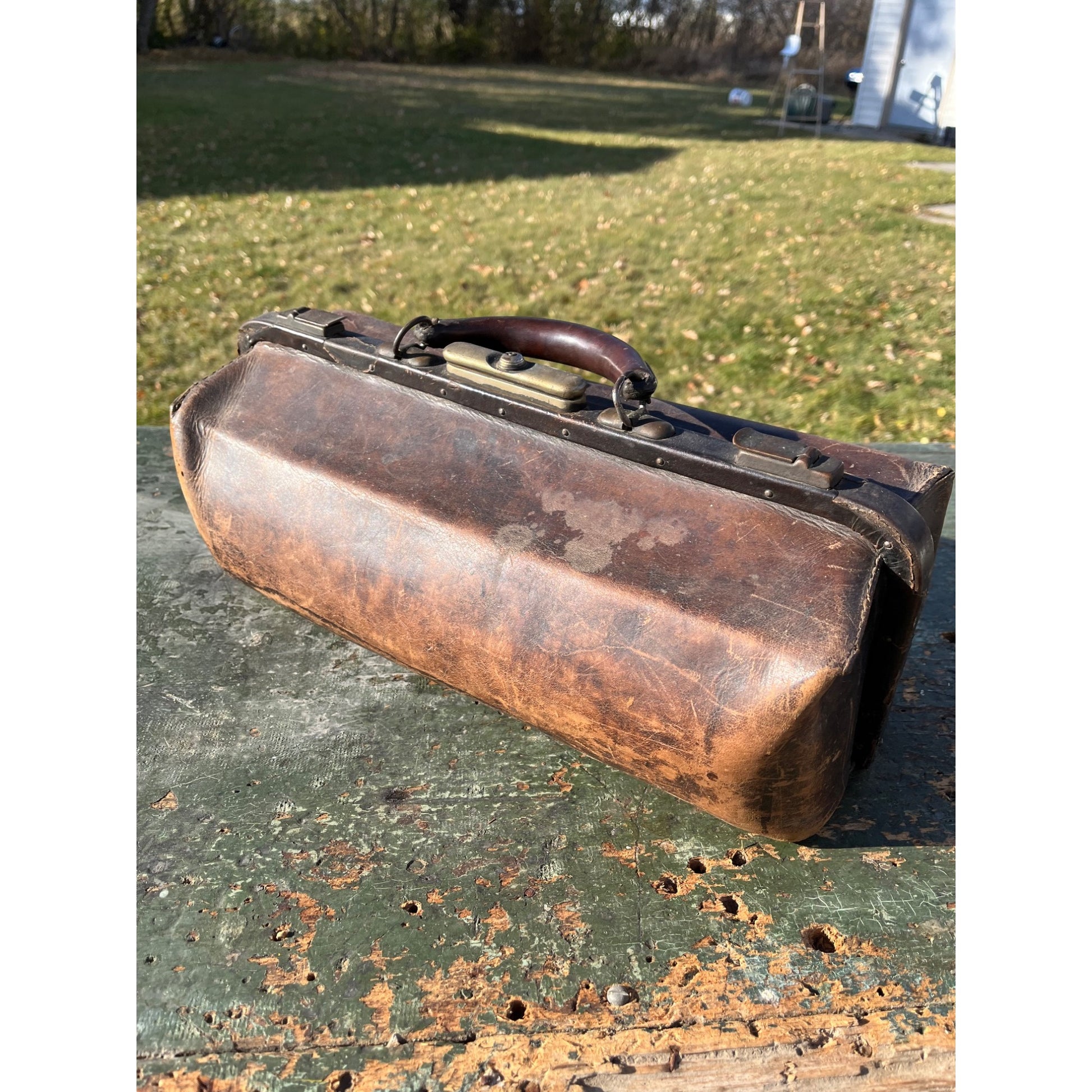 Antique Traveling Veterarian Doctor Leather Apothecary Bag  w/ Glass Bottles