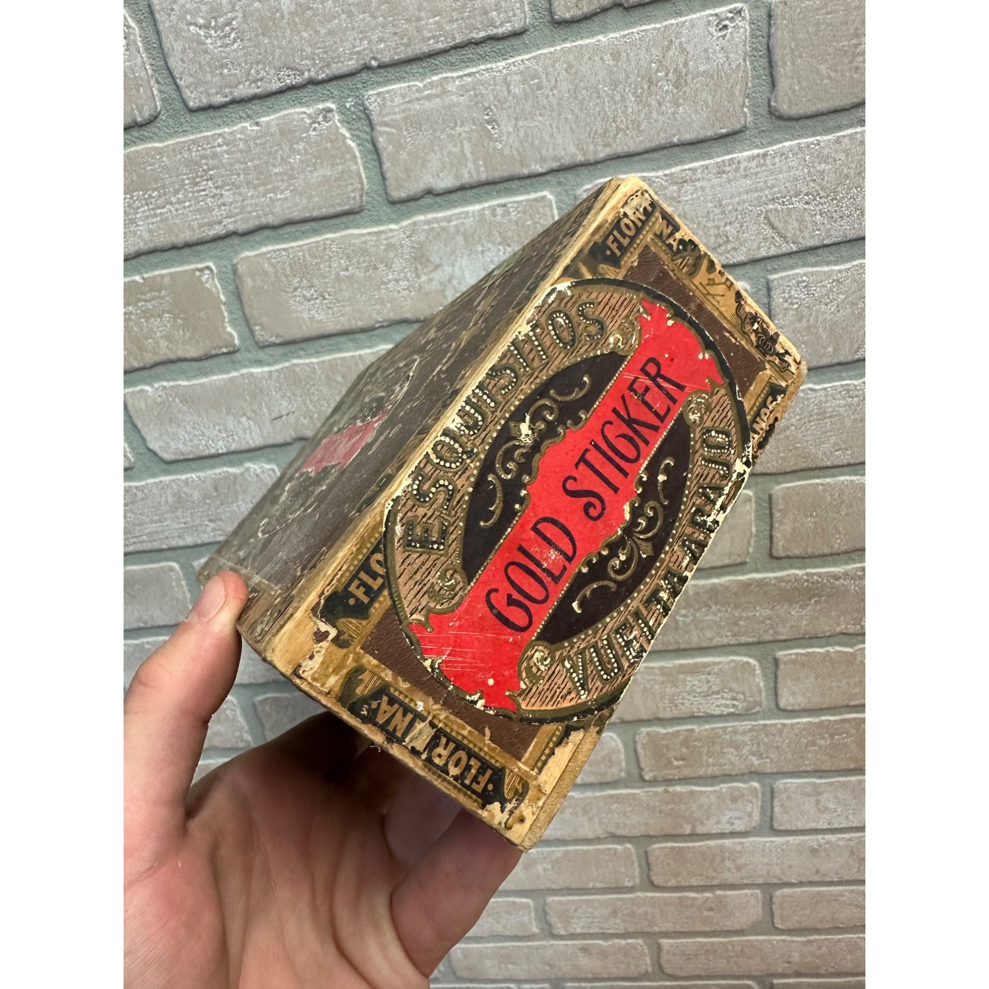 Vintage 1920s Gold Sticker Cigars Plymouth Wisconsin Cigar Co. Wood Box
