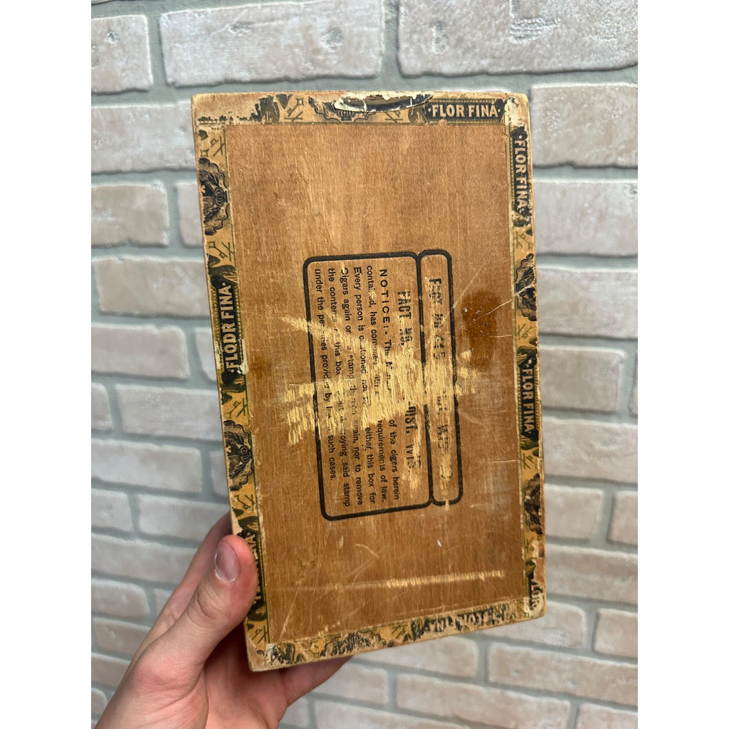 Vintage 1920s Gold Sticker Cigars Plymouth Wisconsin Cigar Co. Wood Box