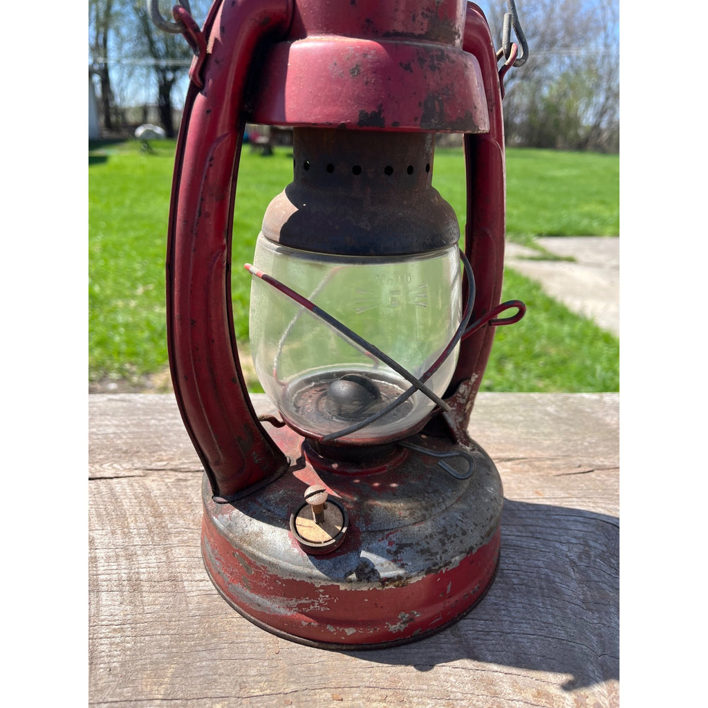 Vintage Elgin Red Kerosene Barn/Railroad Lantern w/Clear Globe