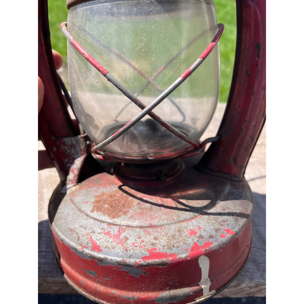 Vintage Elgin Red Kerosene Barn/Railroad Lantern w/Clear Globe
