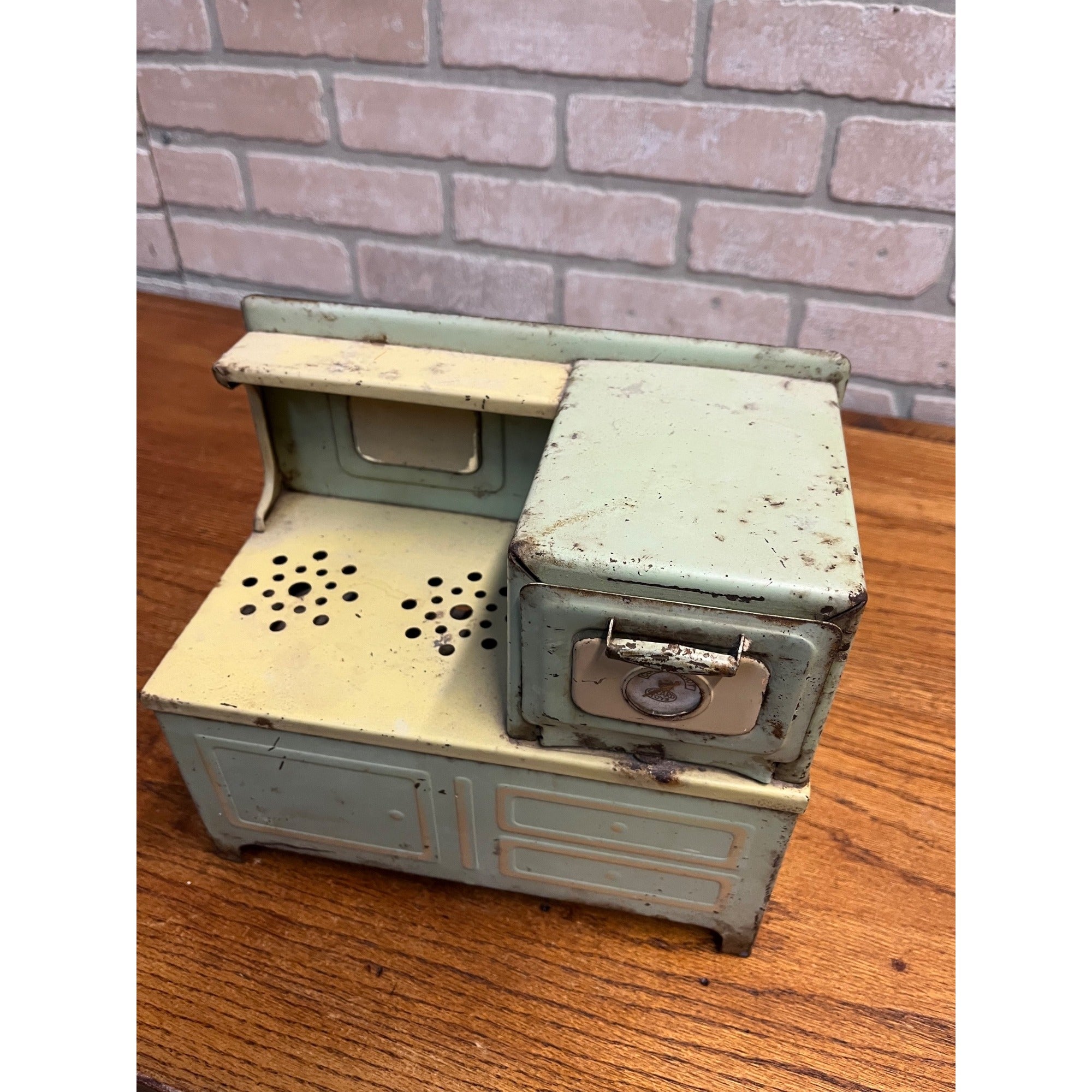 Antique Girard Electric Stove Pressed Steel Child's Toy - No Cord