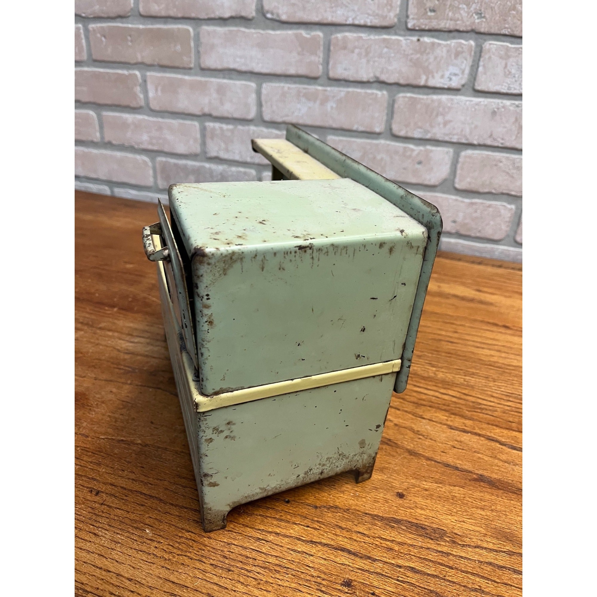 Antique Girard Electric Stove Pressed Steel Child's Toy - No Cord