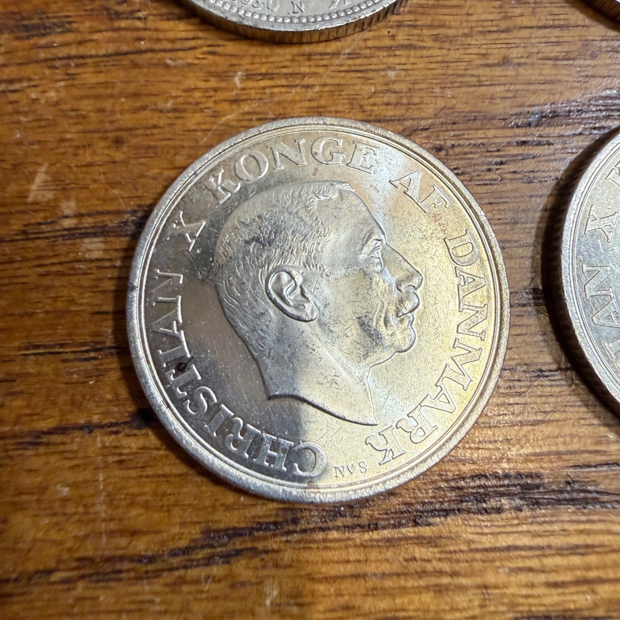 (4) DENMARK 2 KRONER SILVER 1930 & 1945 CH BU CHRISTIAN X 60TH BIRTHDAY