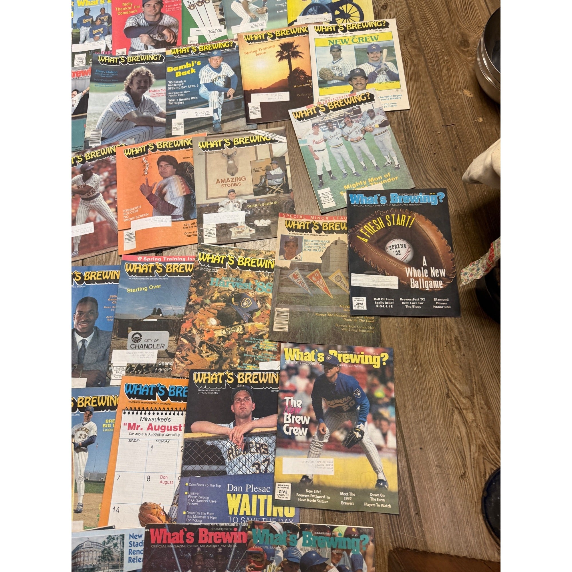 1980s-1990’s WHATS BREWING - Milwaukee Brewers baseball magazine lot
