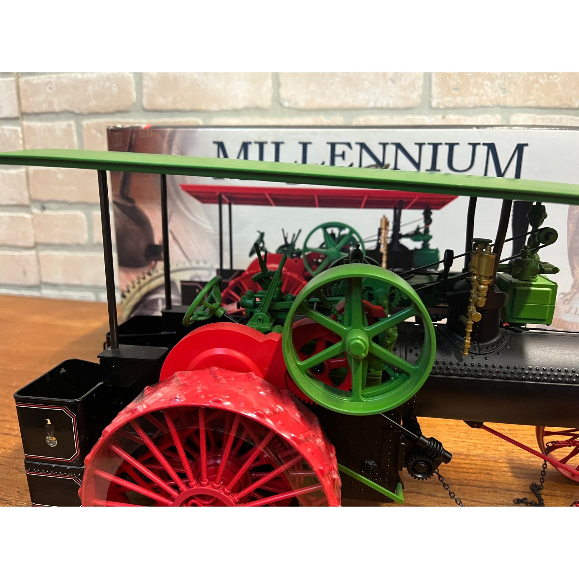 Ertl Millenium Case Steam Traction Engine Tractor Farm Classsics 1/16
