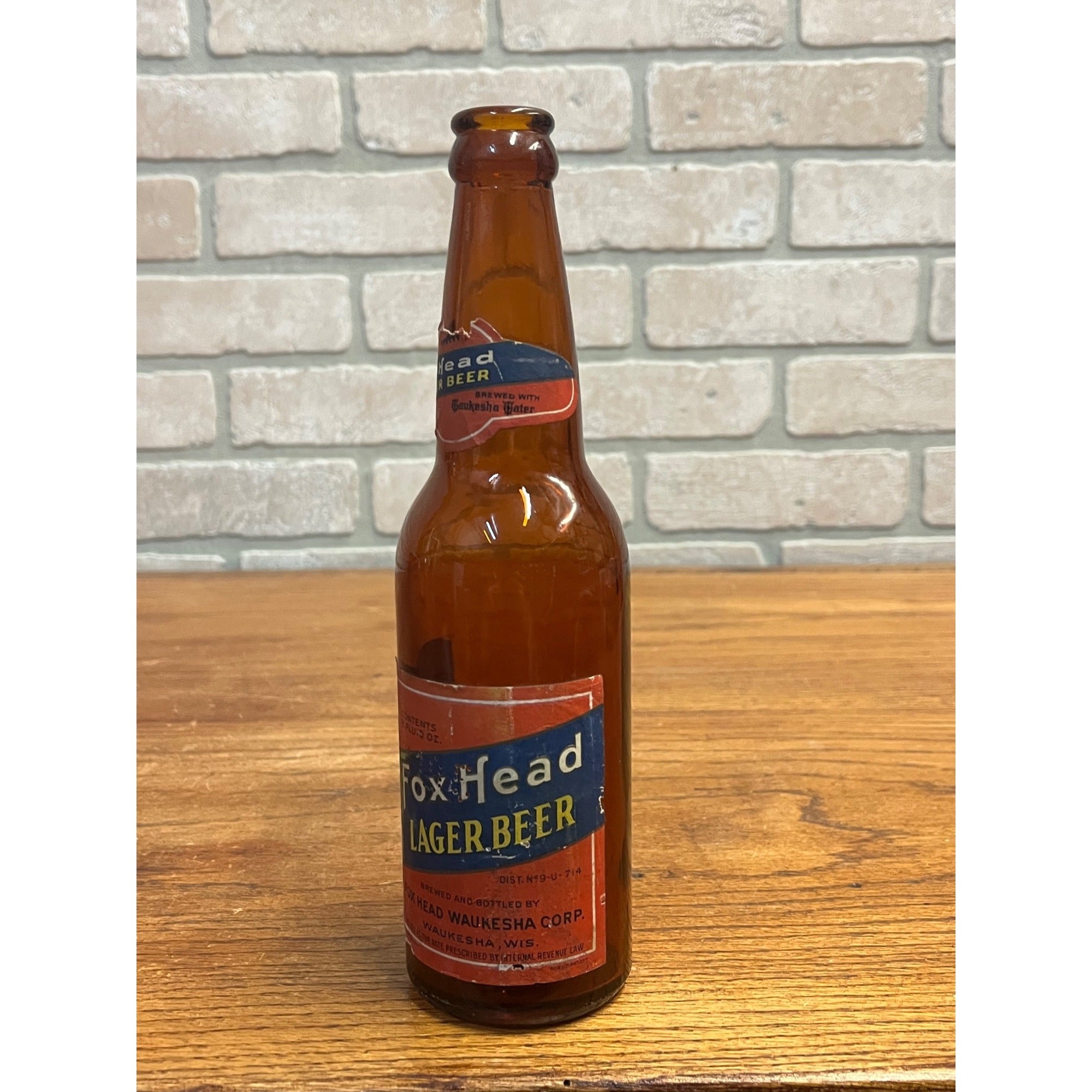 Vintage Fox Head Lager Waukesha IRTP Label Beer Bottle Wisconsin Wis