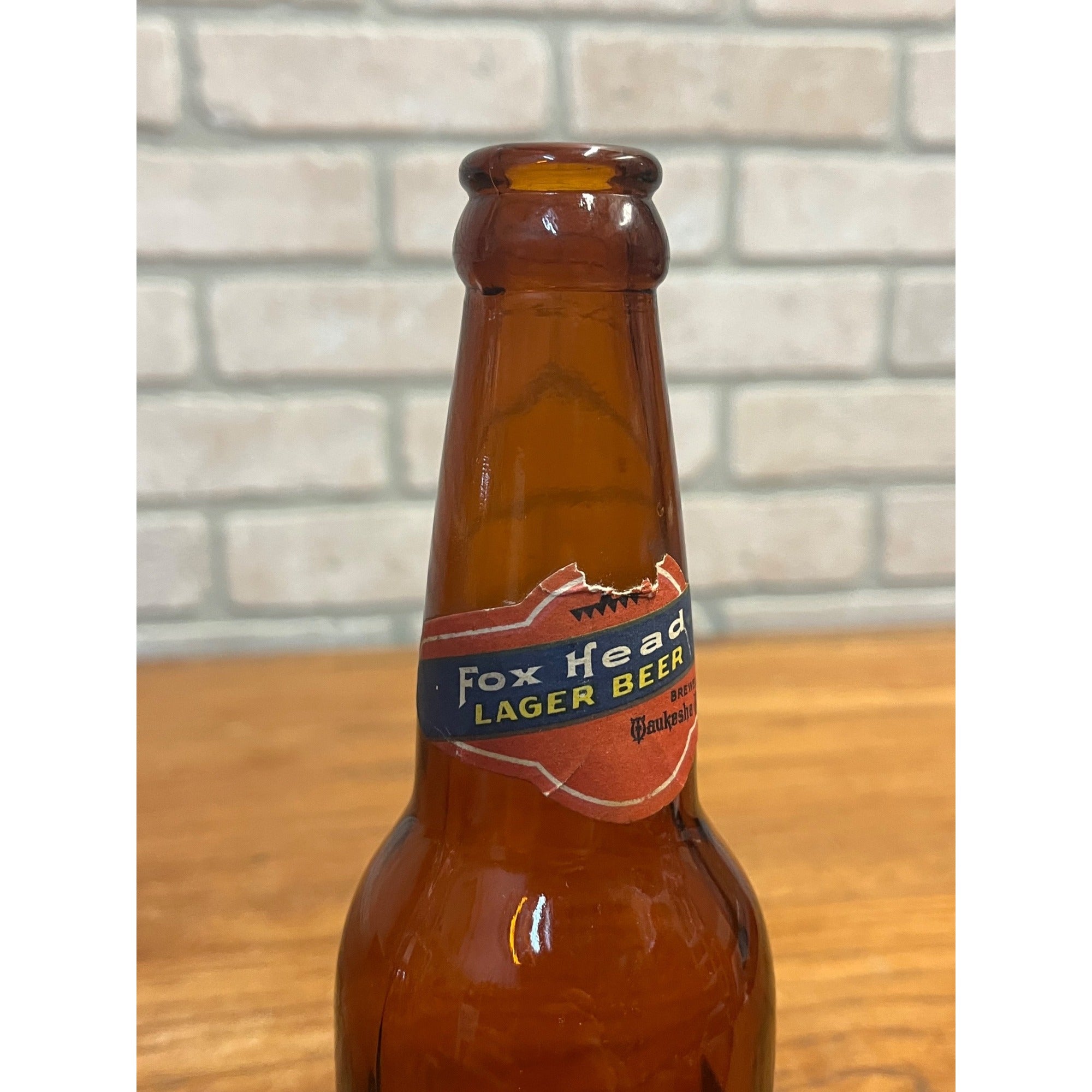 Vintage Fox Head Lager Waukesha IRTP Label Beer Bottle Wisconsin Wis