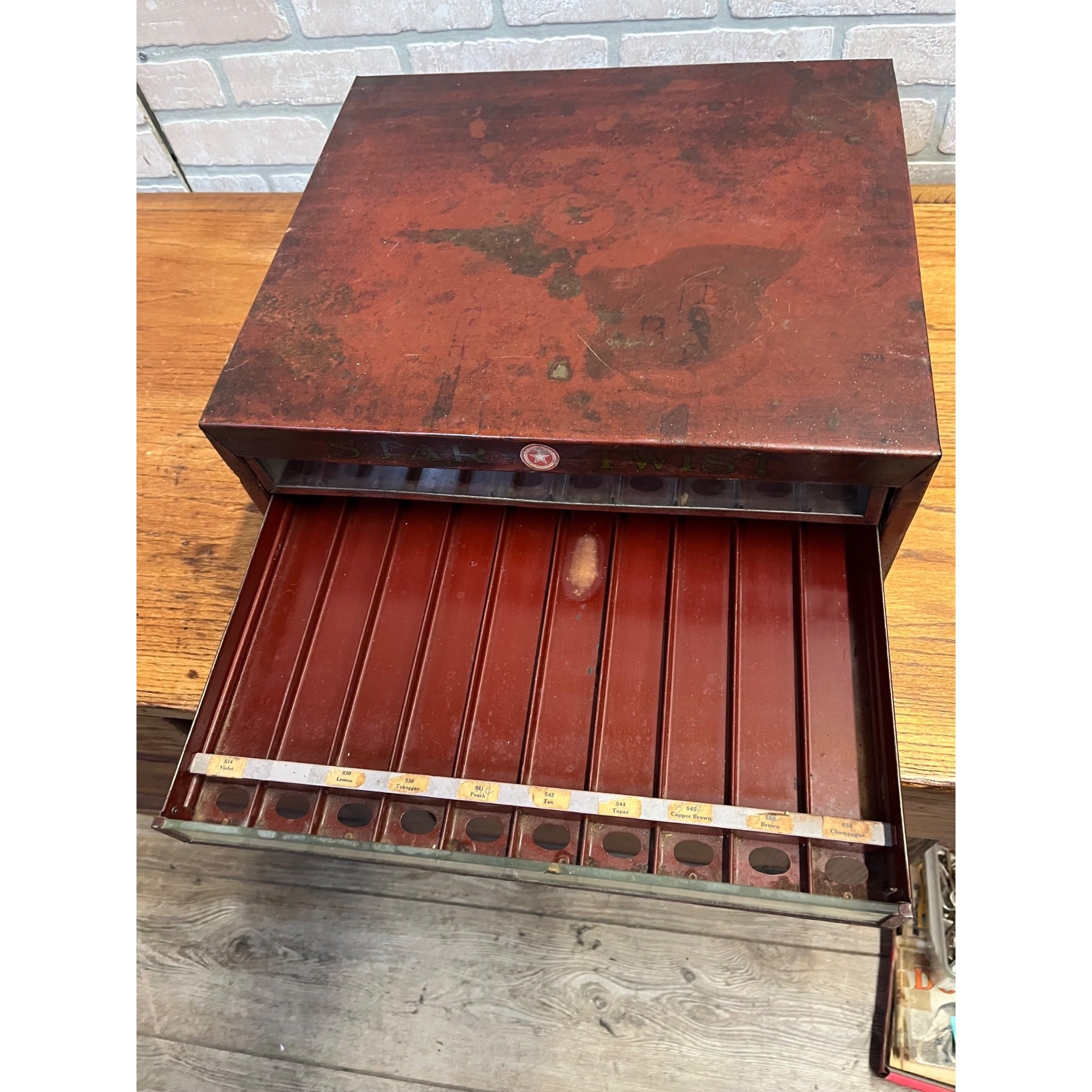 Vintage Star Twist Sewing Thread Spool Advertising Display Cabinet 4 Drawer