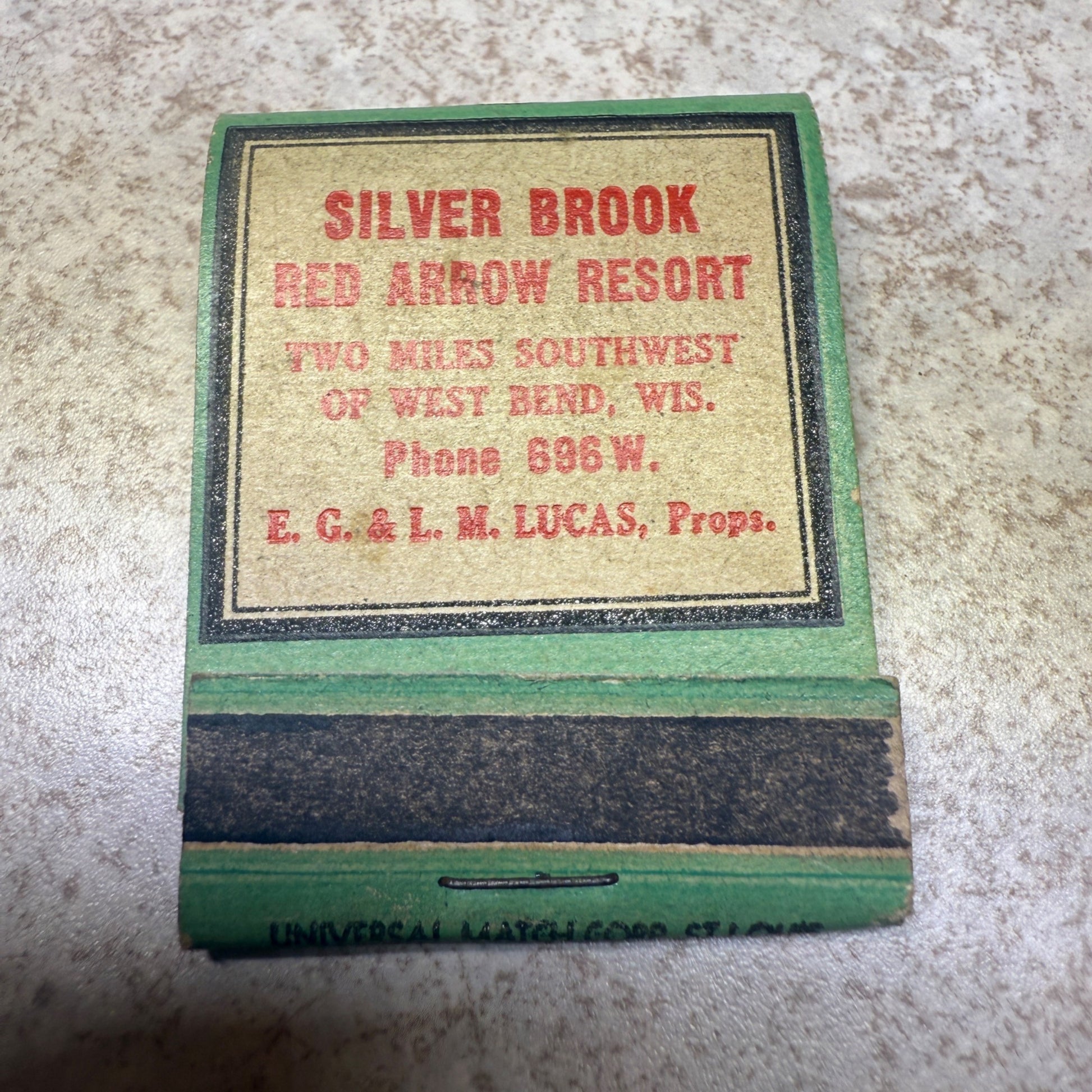 Vintage Matchbook Silver Brook Red Arrow Resort West Bend Wis, Lithia Beer