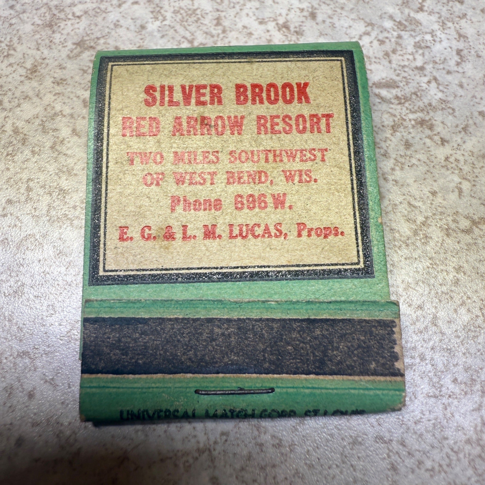 Vintage Matchbook Silver Brook Red Arrow Resort West Bend Wis, Lithia Beer