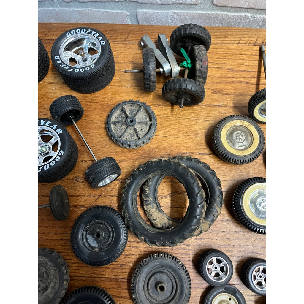Vintage Toy Tire Wheel Parts Axles Nylint, Ertl, -- Tonka? Buddy L?