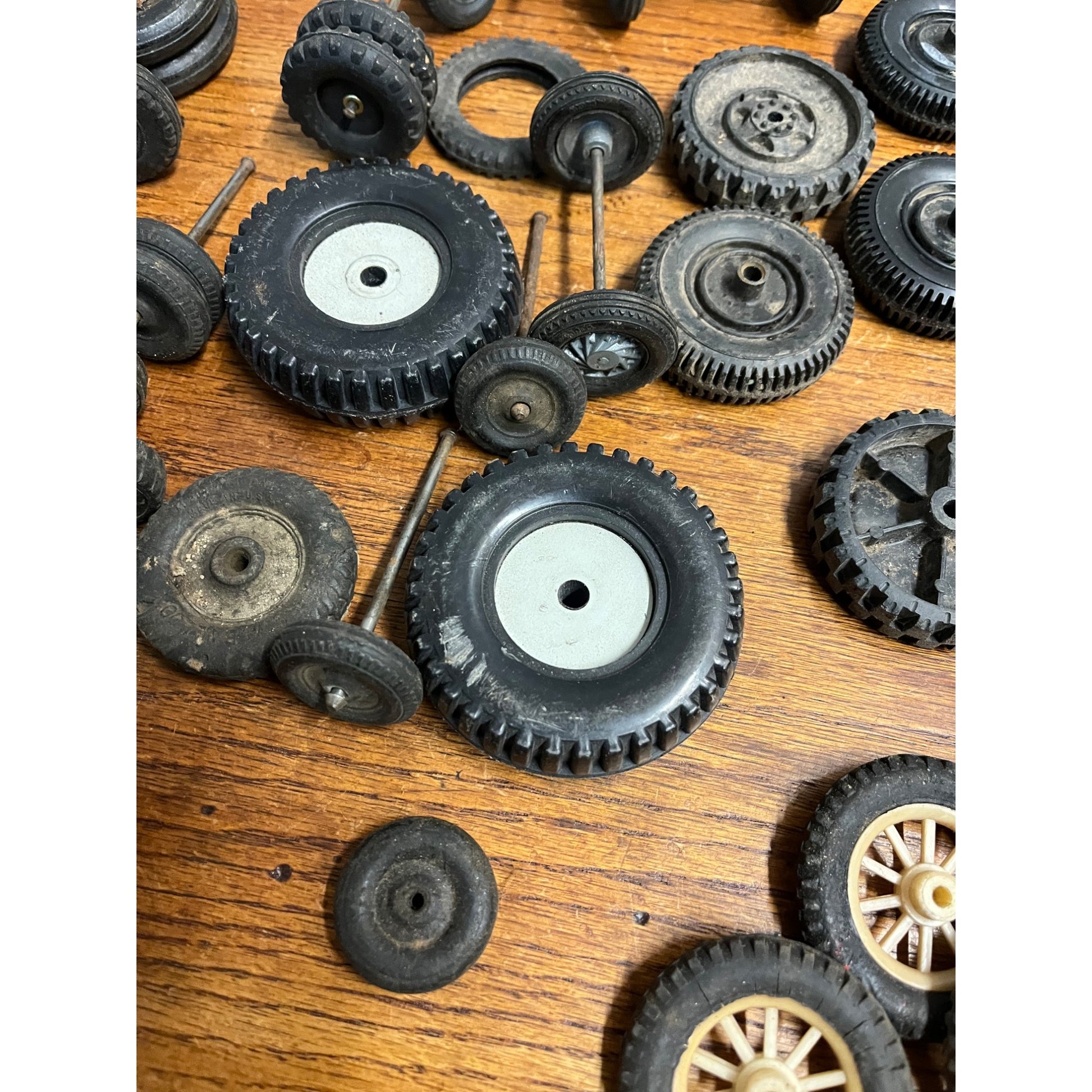 Vintage Toy Tire Wheel Parts Axles Nylint, Ertl, -- Tonka? Buddy L?