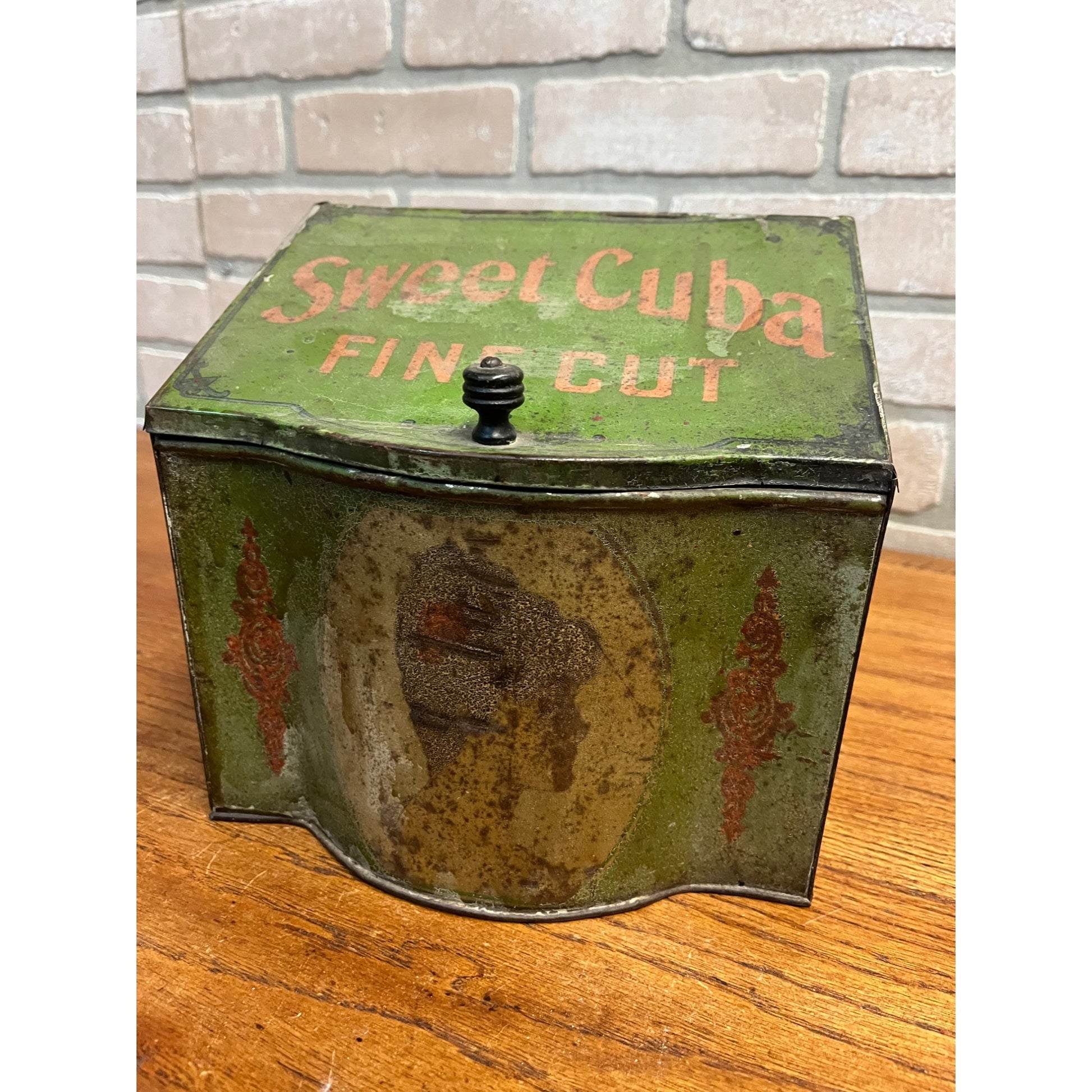 Sweet Cuba Fine Cut Tobacco Spaulding & Merrick Advertising Tobacco Tin Store Display