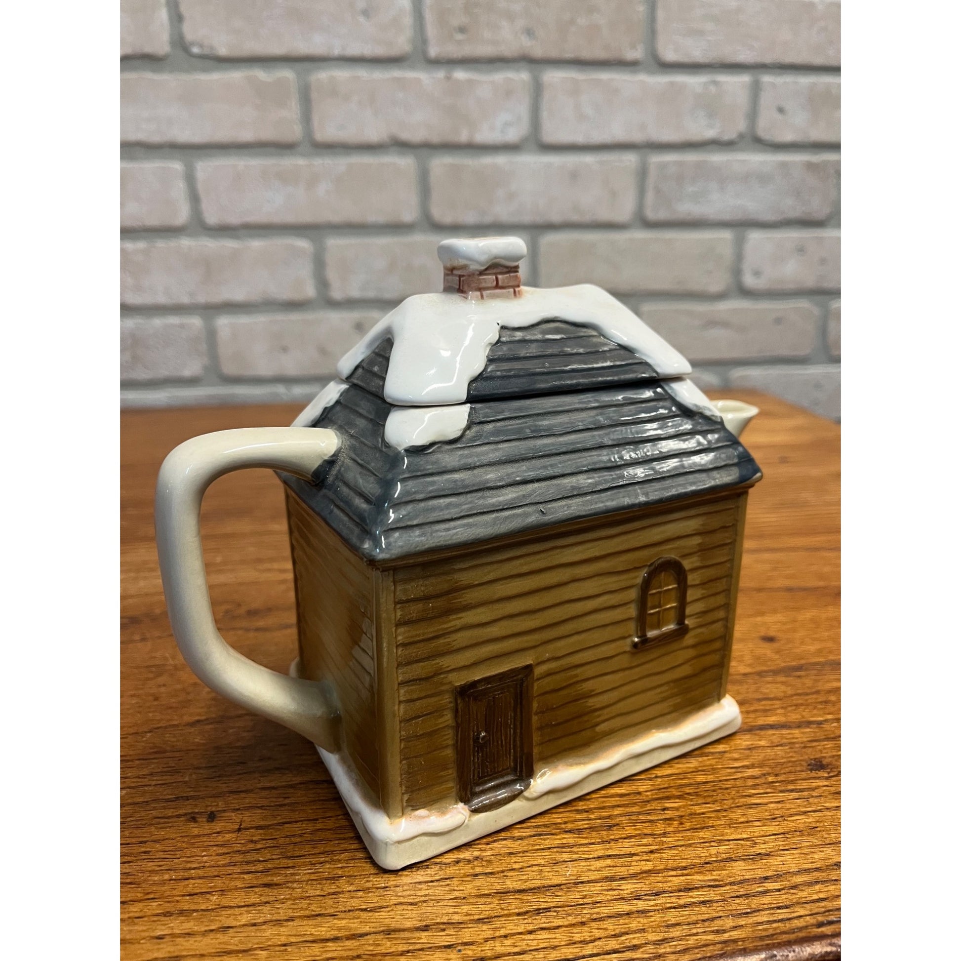 Vintage Otagiri Holiday House Teapot Ceramic Christmas Snow Covered Cabin