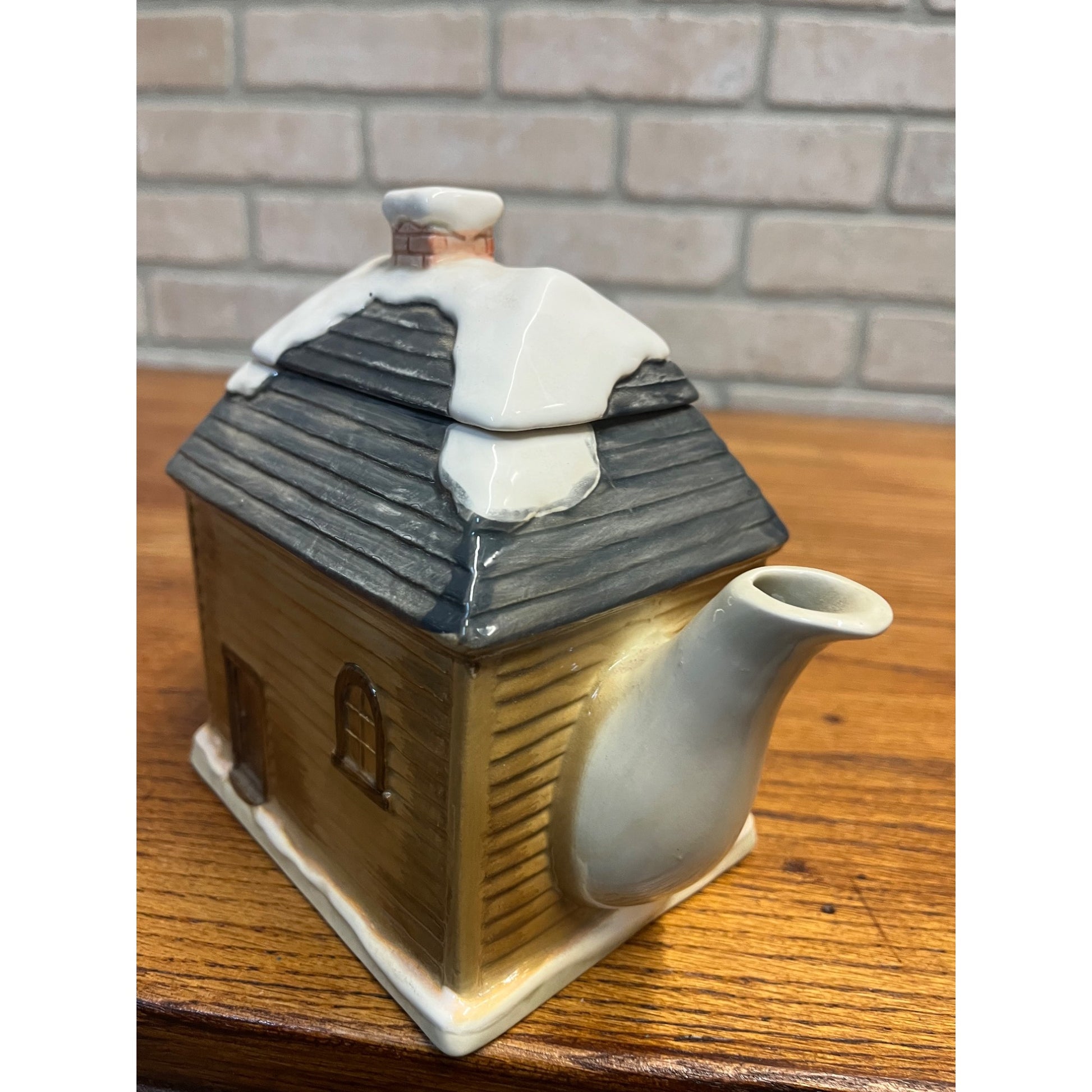 Vintage Otagiri Holiday House Teapot Ceramic Christmas Snow Covered Cabin