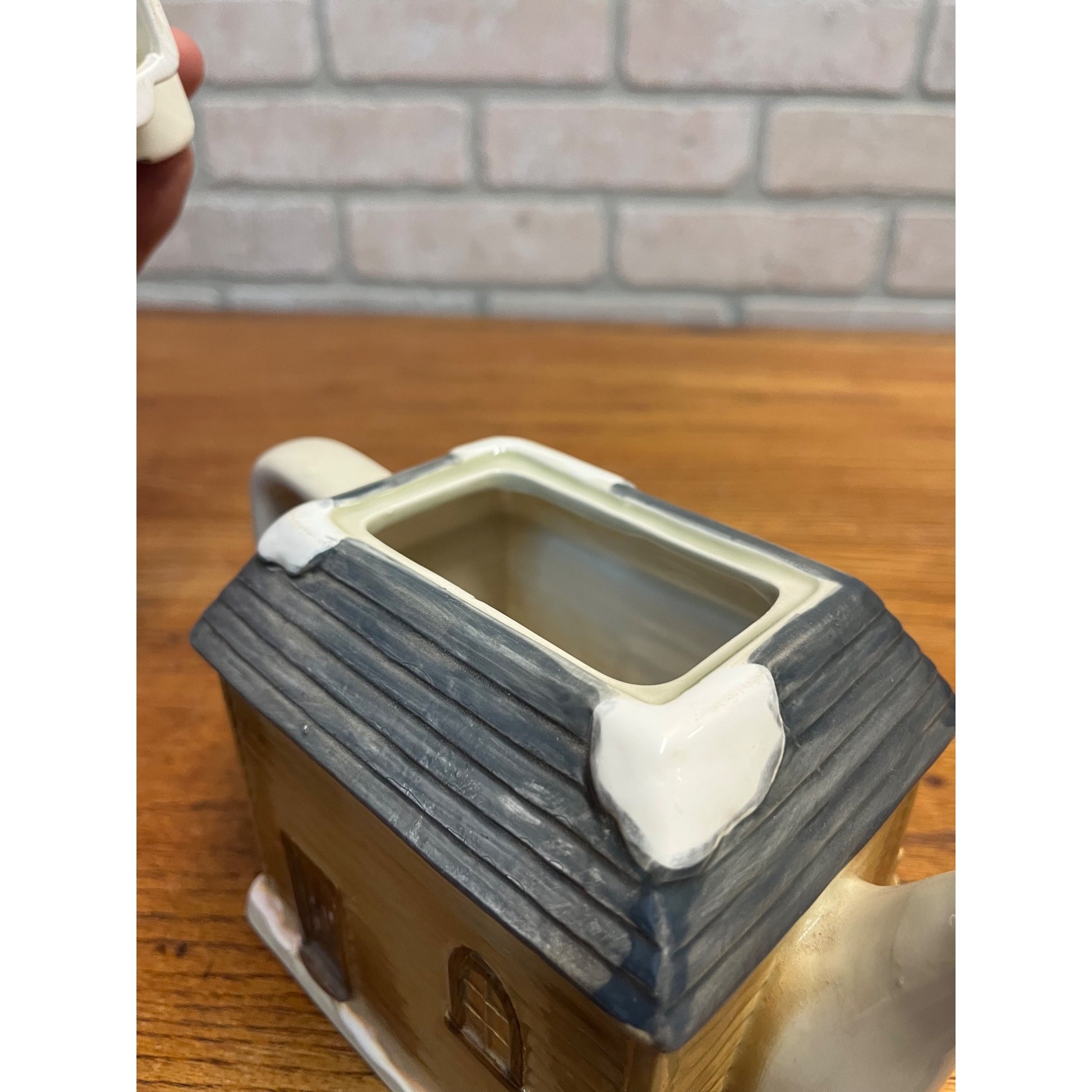 Vintage Otagiri Holiday House Teapot Ceramic Christmas Snow Covered Cabin