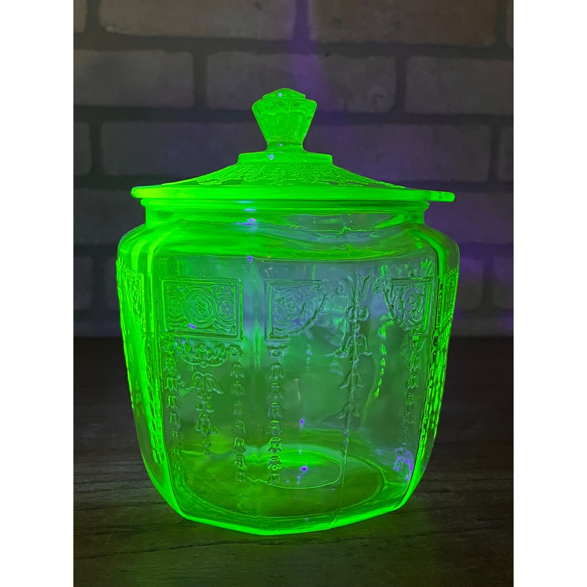 Vintage Anchor Hocking Princess Green Uranium Depression Glass Cookie Jar Lidded