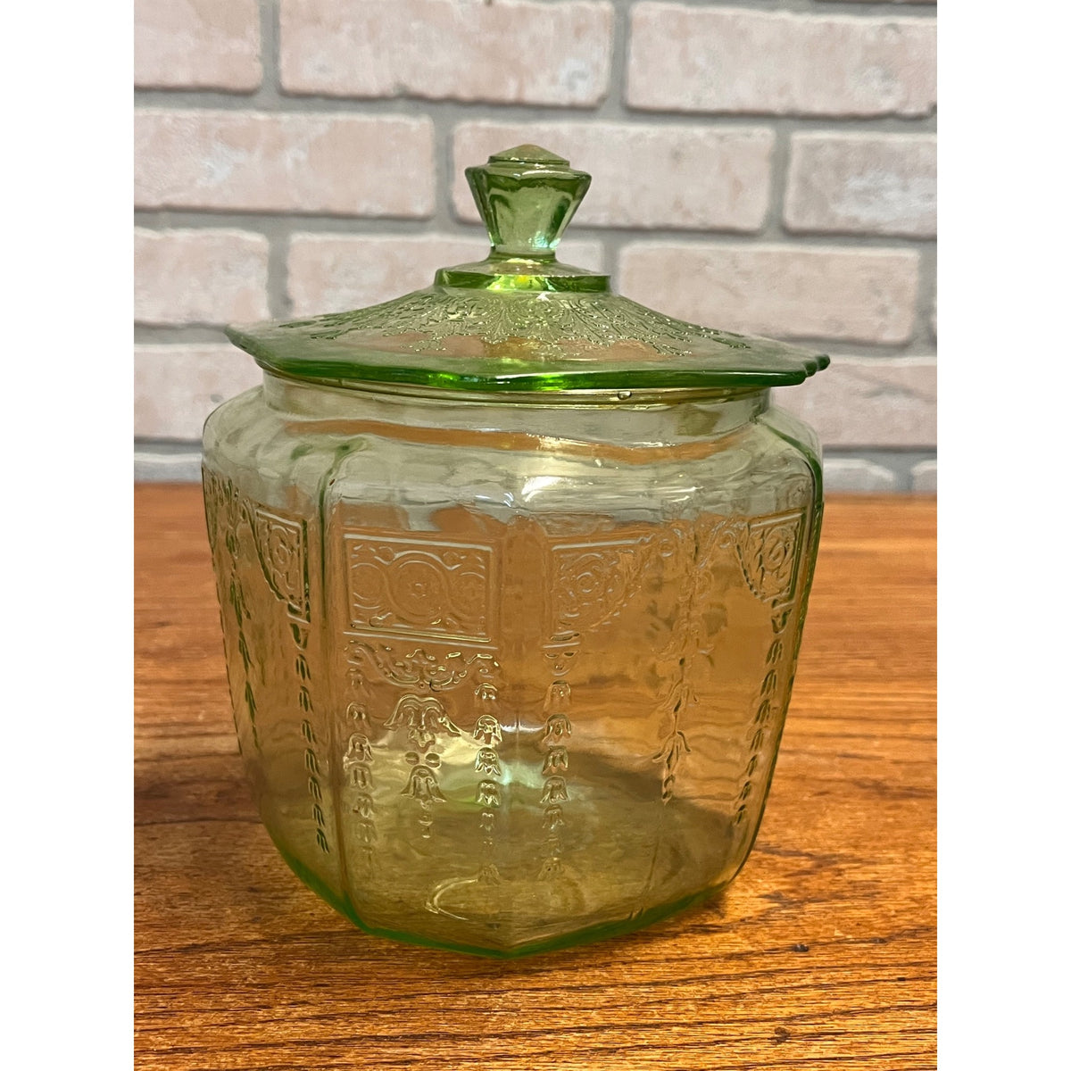 Vintage Anchor Hocking Princess Green Uranium Depression Glass Cookie Jar Lidded
