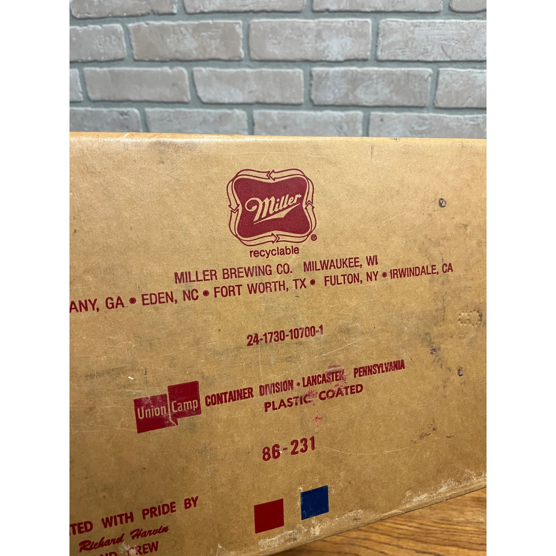 Vintage 1980s Miller Brewing Co. Dakota Beer Cardboard Case Bottle Crate Box